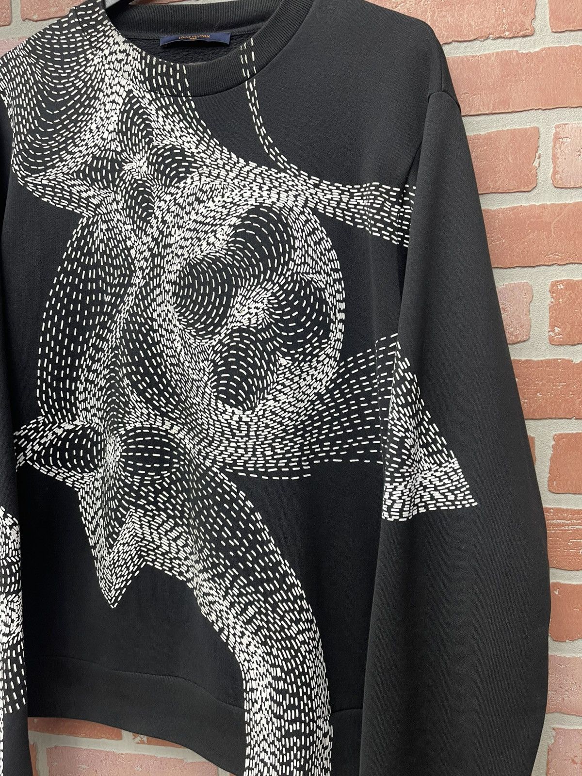 Louis Vuitton Size L - Louis Vuitton Sketch Print Constellation Flower Size US L / EU 52-54 / 3 - 3 Thumbnail