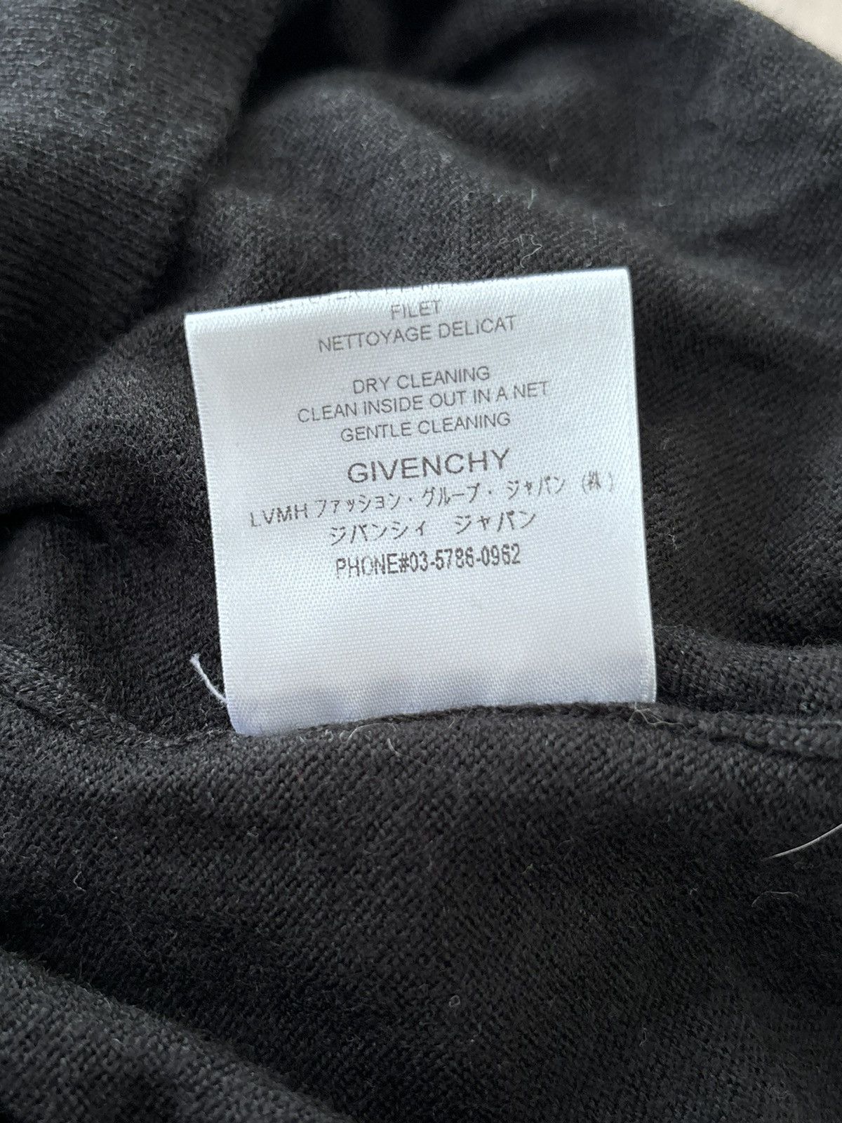 Givenchy Givenchy sweater very rare Size US S / EU 44-46 / 1 - 5 Thumbnail