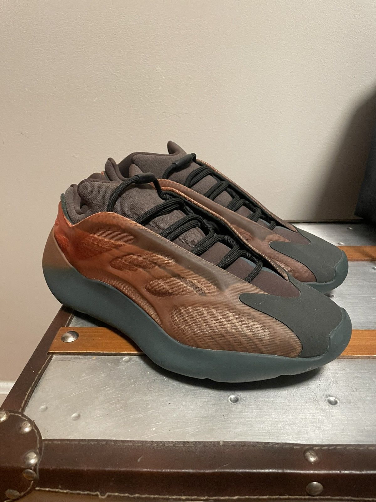 Adidas × Kanye West Yeezy 700V3 Size US 10.5 / EU 43-44 - 1 Thumbnail