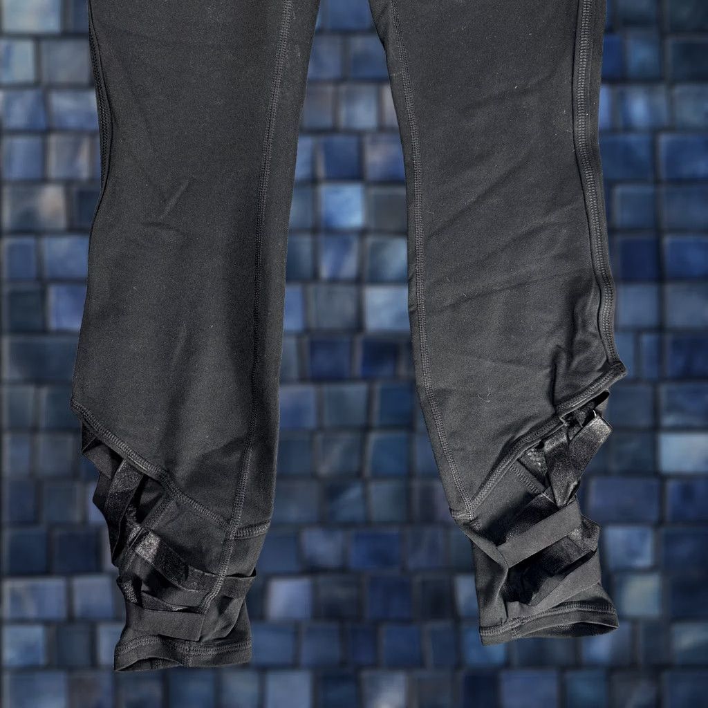 Athleta Athleta Pants Womens Small Black Compression Pants Ankle Cut Outs Size 42" / US 20 - 1 Thumbnail