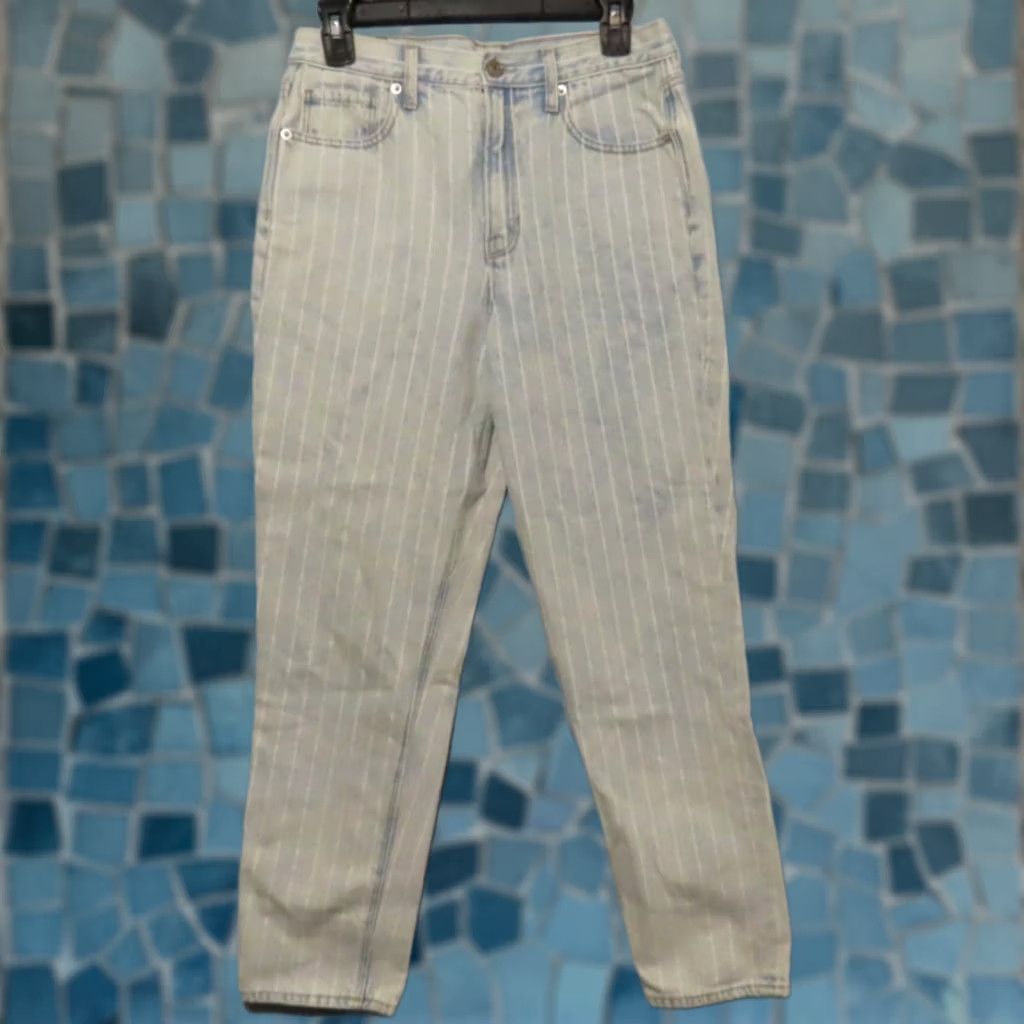 American Eagle Outfitters VINTAGE American Eagle Outfitters Mom Jeans Jeans Women 8 Blue White Striped Denim High Rise Ankle 26" Inseam Girls? Size 30" / US 8 / IT 44 - 1 Thumbnail