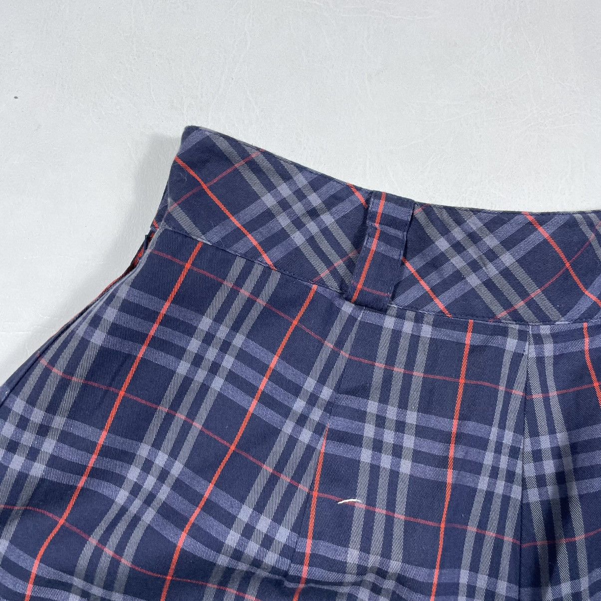 Burberry BURBERRY BLUE PLAID SHORT Size 27" / US 4 / IT 40 - 9 Thumbnail