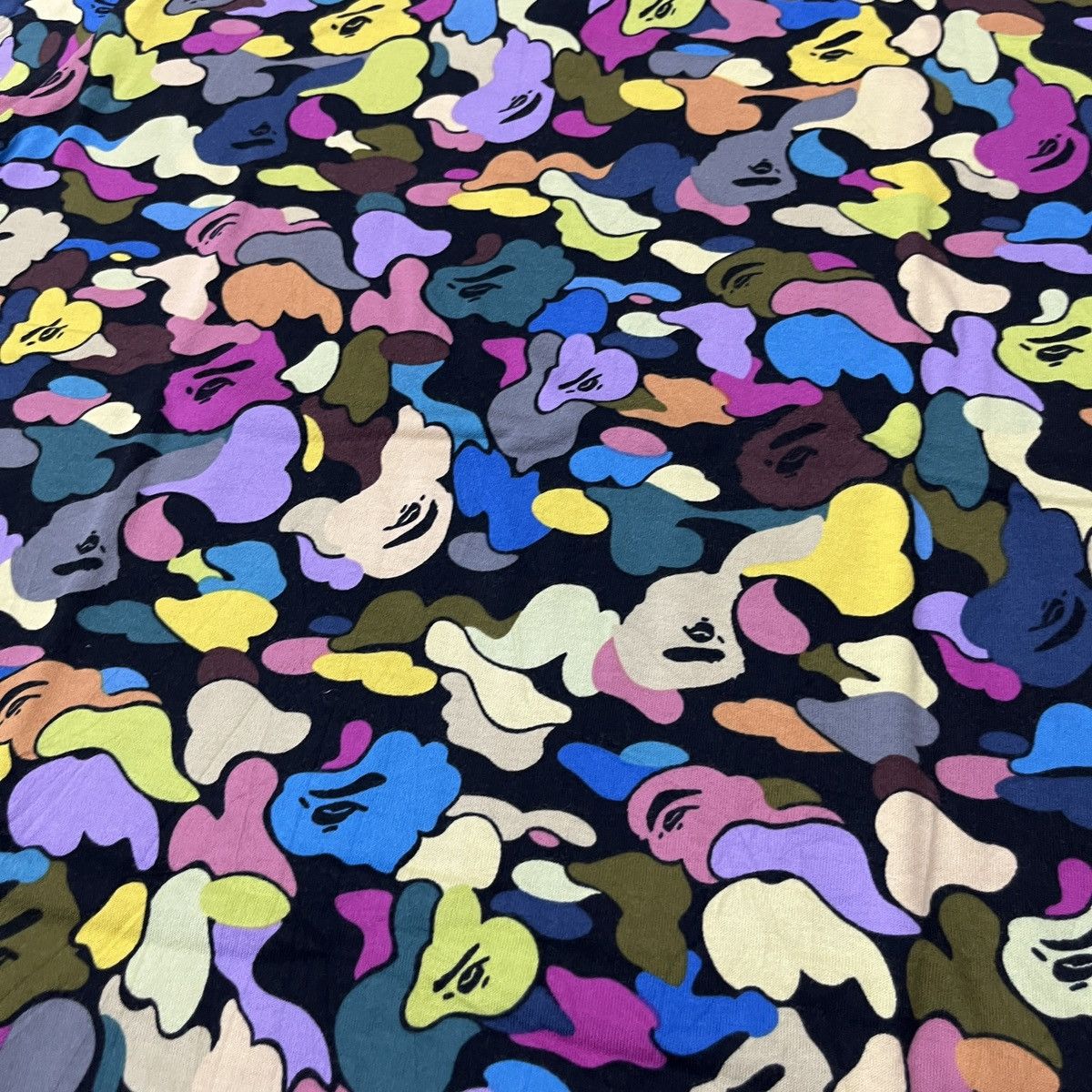 Bape Rare A Bathing Ape OG Multi Color Camo Reversible T-shirt Size US M / EU 48-50 / 2 - 4 Thumbnail