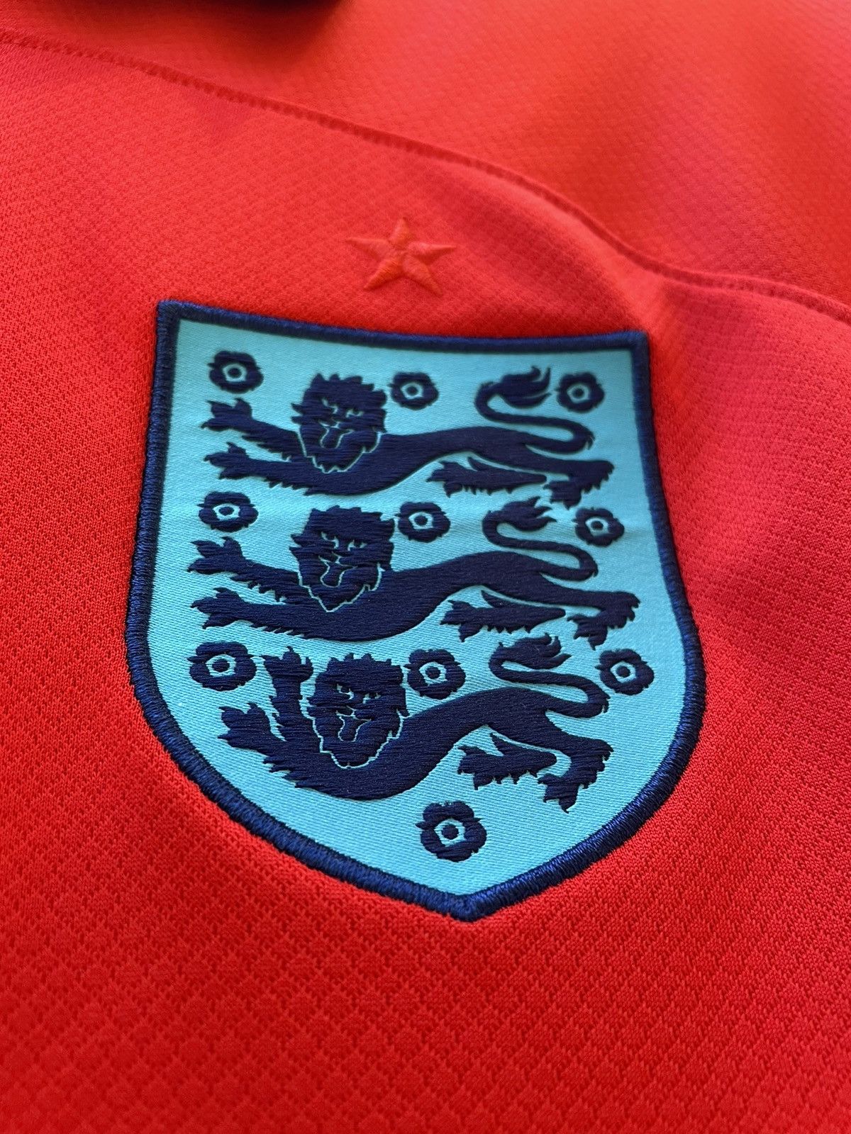 Nike England 2022-23 Away Football Shirt Jersey Nike DN0685-600 Size US L / EU 52-54 / 3 - 3 Thumbnail