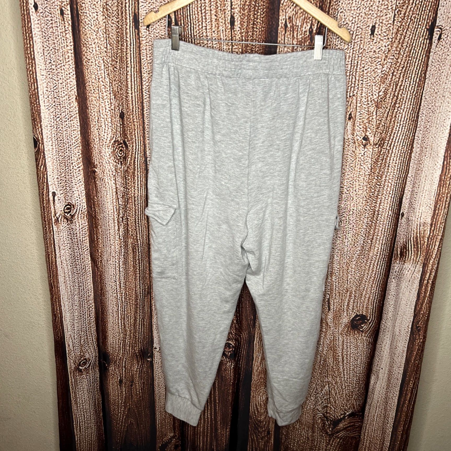 Gap GAP Velour Cargo Jogger Sweatpants Womens XL Black Stretch Size XL Velour Cargo Jogger Pants Size 40" / US 18 - 3 Thumbnail