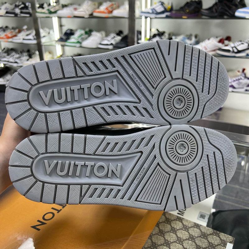 Louis Vuitton Louis Vuitton Silver Trainer Fashion Sneakers -2508 Size US 8 / EU 41 - 4 Thumbnail