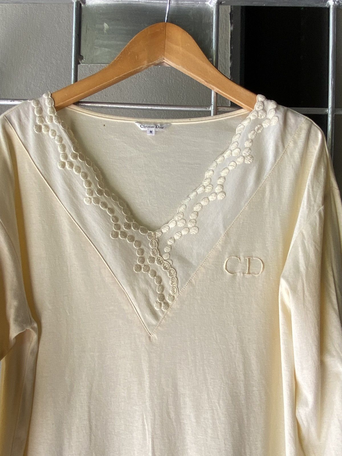 Dior Christian Dior Yellow Lace-Trim V-Neck Blouse Size M / US 6-8 / IT 42-44 - 14 Thumbnail