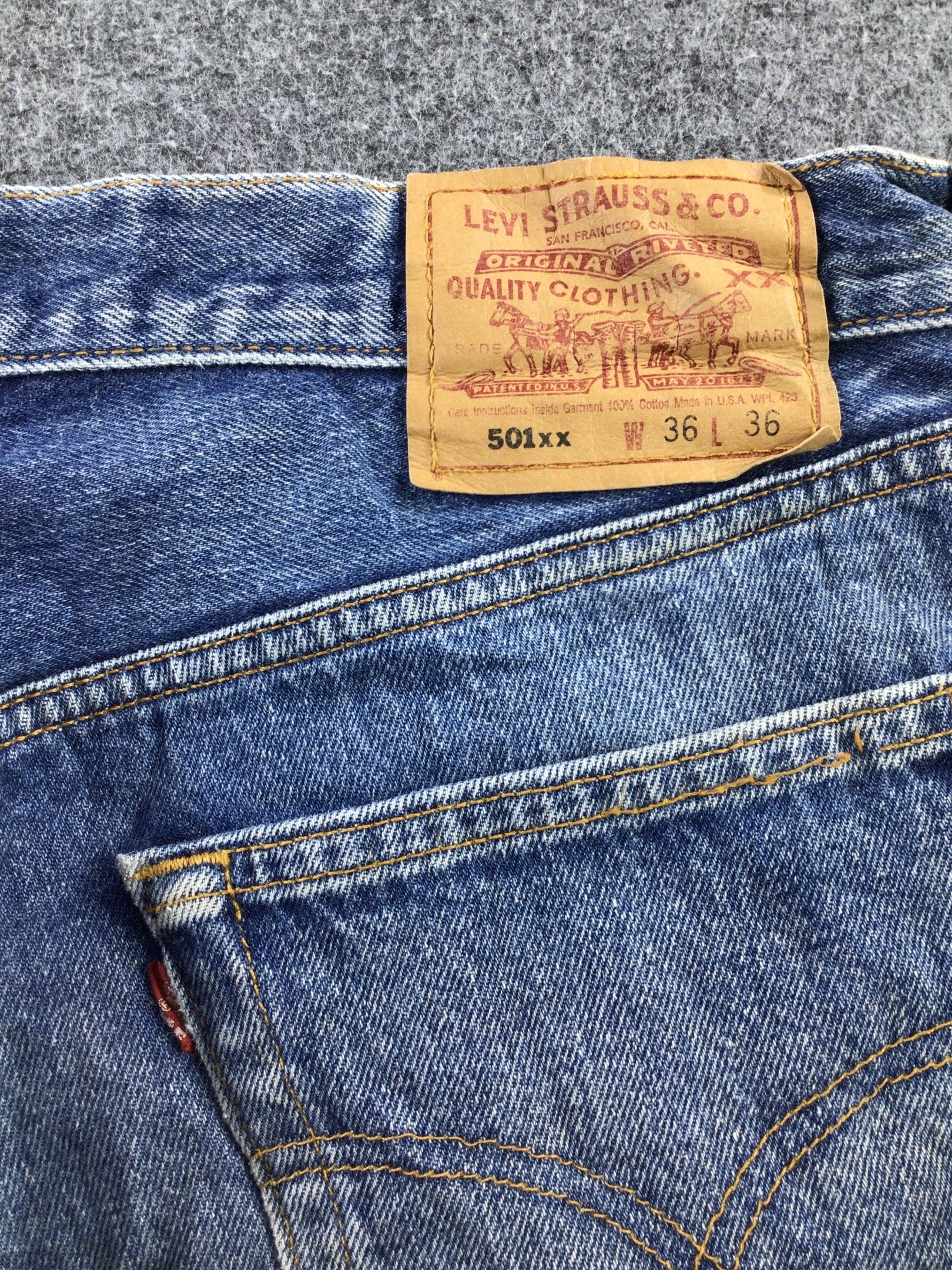 Levi's Vintage 90s Levis 501 Jeans Faded Blue Denim KJ160 Size US 34 / EU 50 - 5 Thumbnail