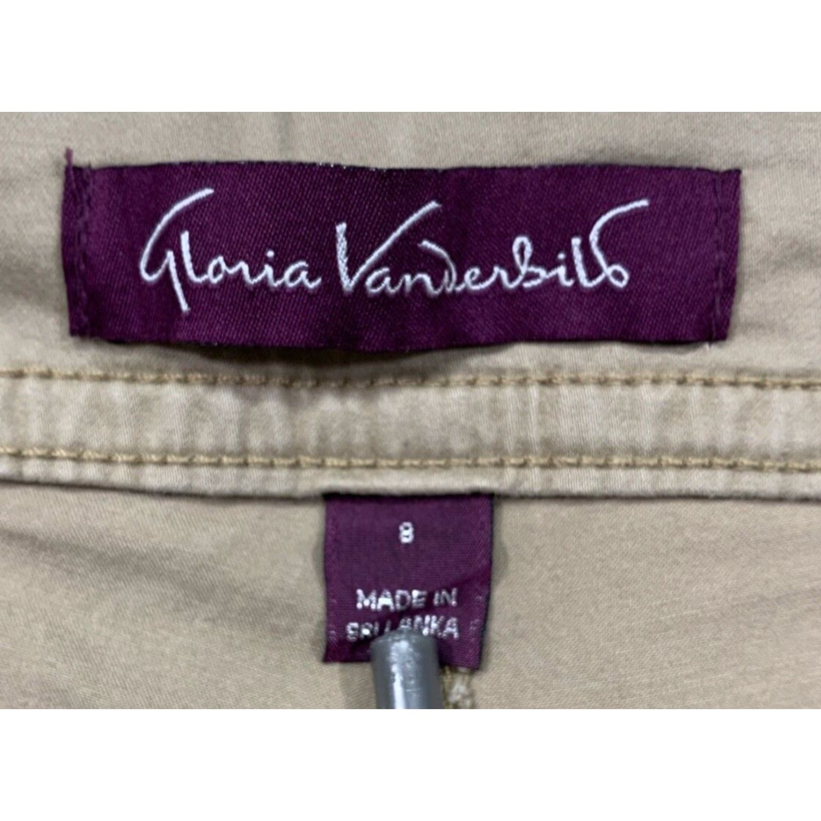 Gloria Vanderbilt VINTAGE Gloria Vanderbilt Capris 5-Pocket Women Beige 31x22 Cuffed 2” Slit High Rise 8 Cotton & Spandex Knit Jeans? Size ONE SIZE - 7 Thumbnail