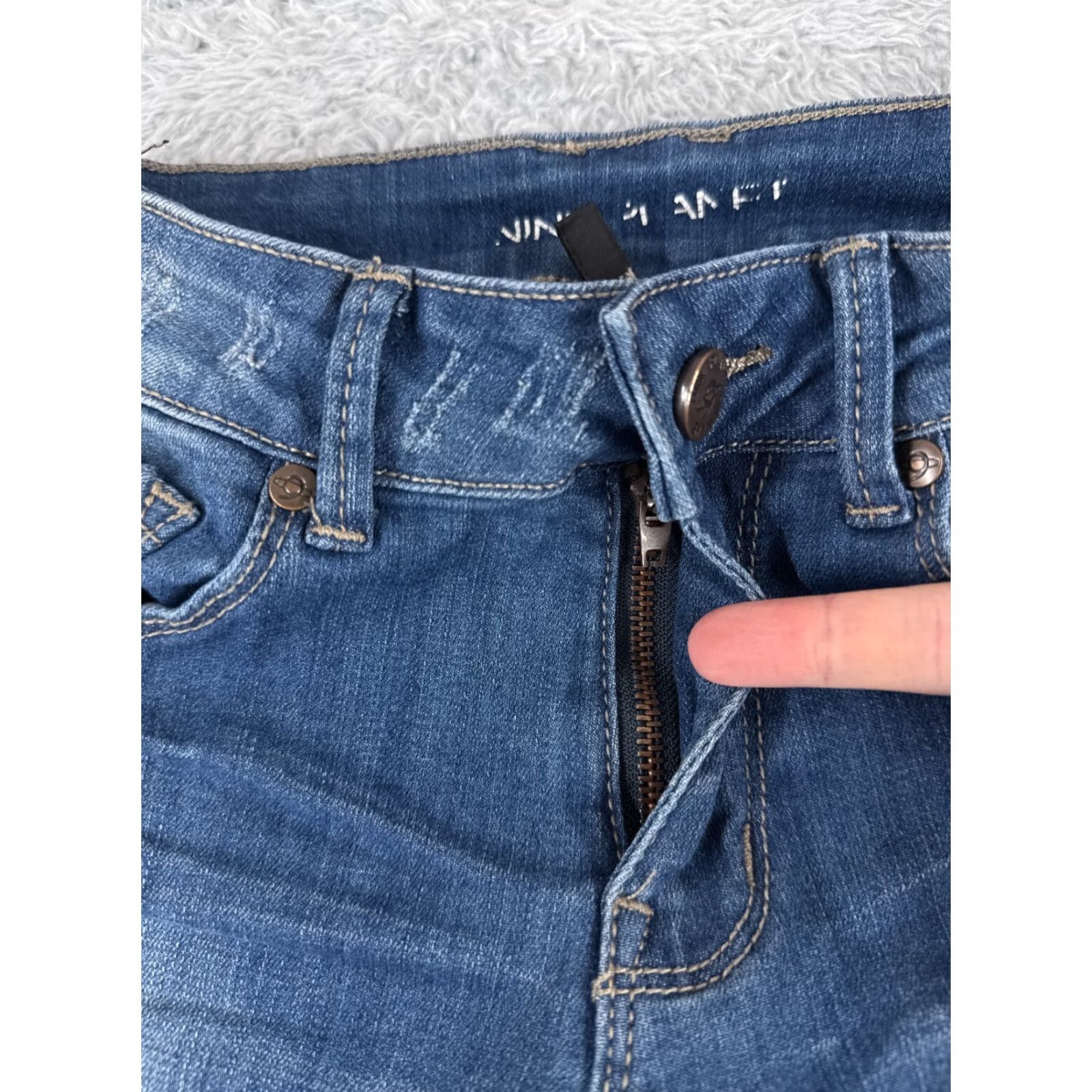 Vintage Nine Planet Jeans Womens 1 Blue Denim Skinny Boot Leg Distressed Low 22x30 Size 25" / US 0 / IT 36 - 5 Thumbnail