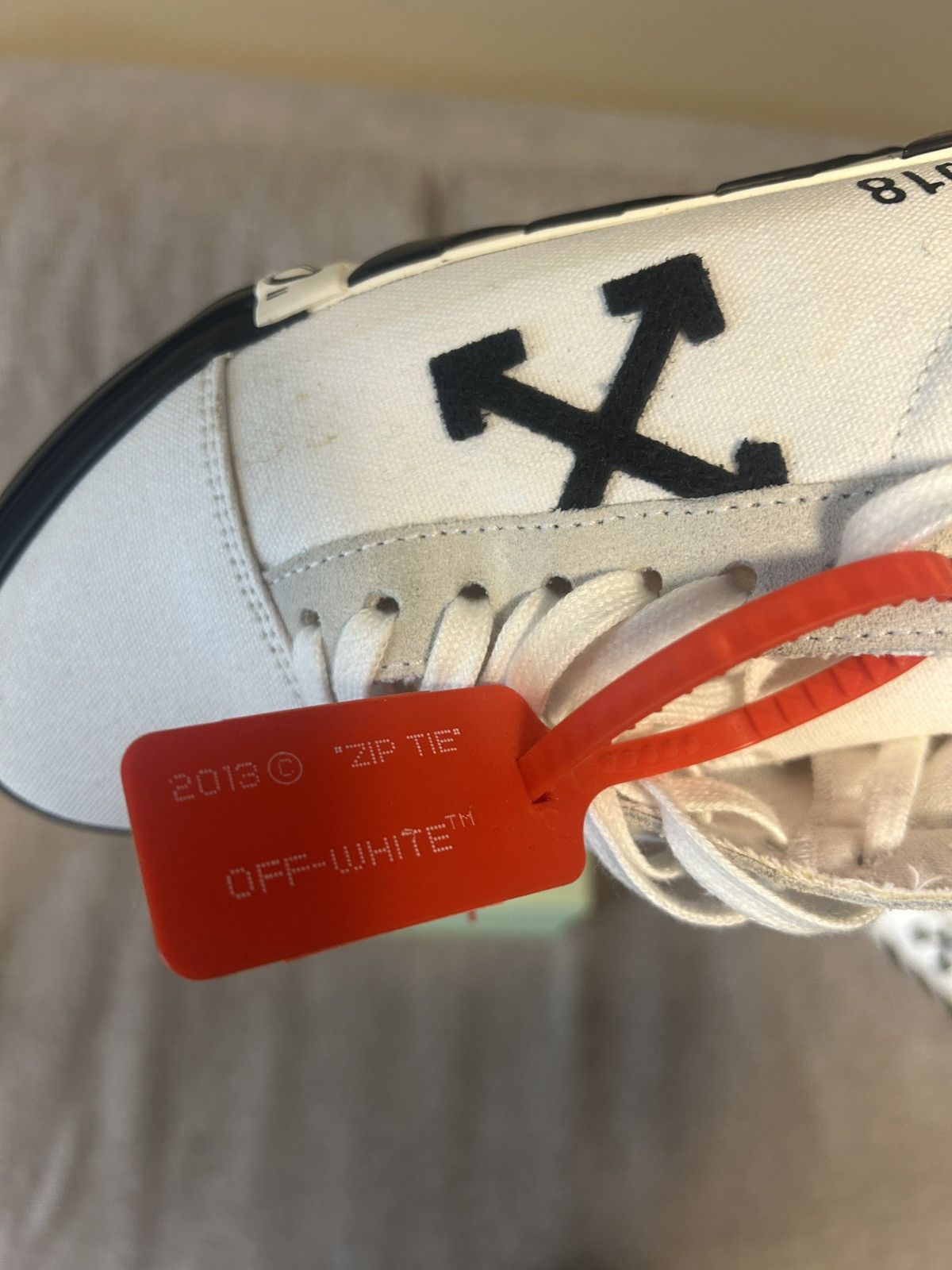 Off-White Off-white Vulc Low White (Updated Stripes) Size US 7 / EU 40 - 12 Thumbnail