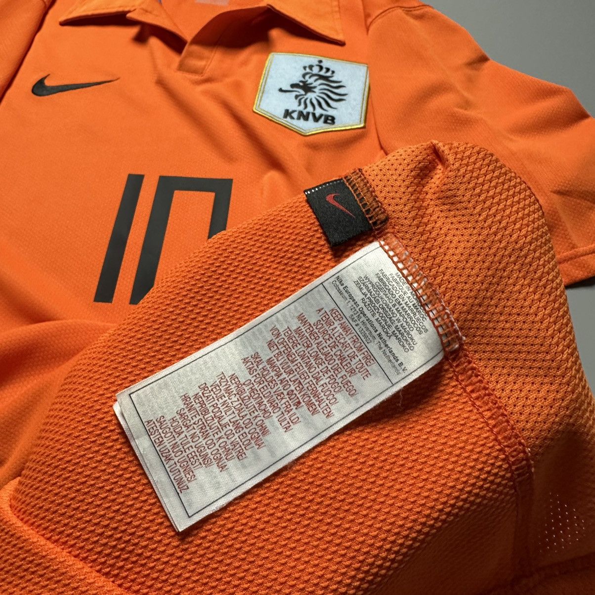 Nike NETHERLANDS NIKE 2006 WORLD CUP JERSEY #10 VAN DER VAART Size US S / EU 44-46 / 1 - 12 Thumbnail