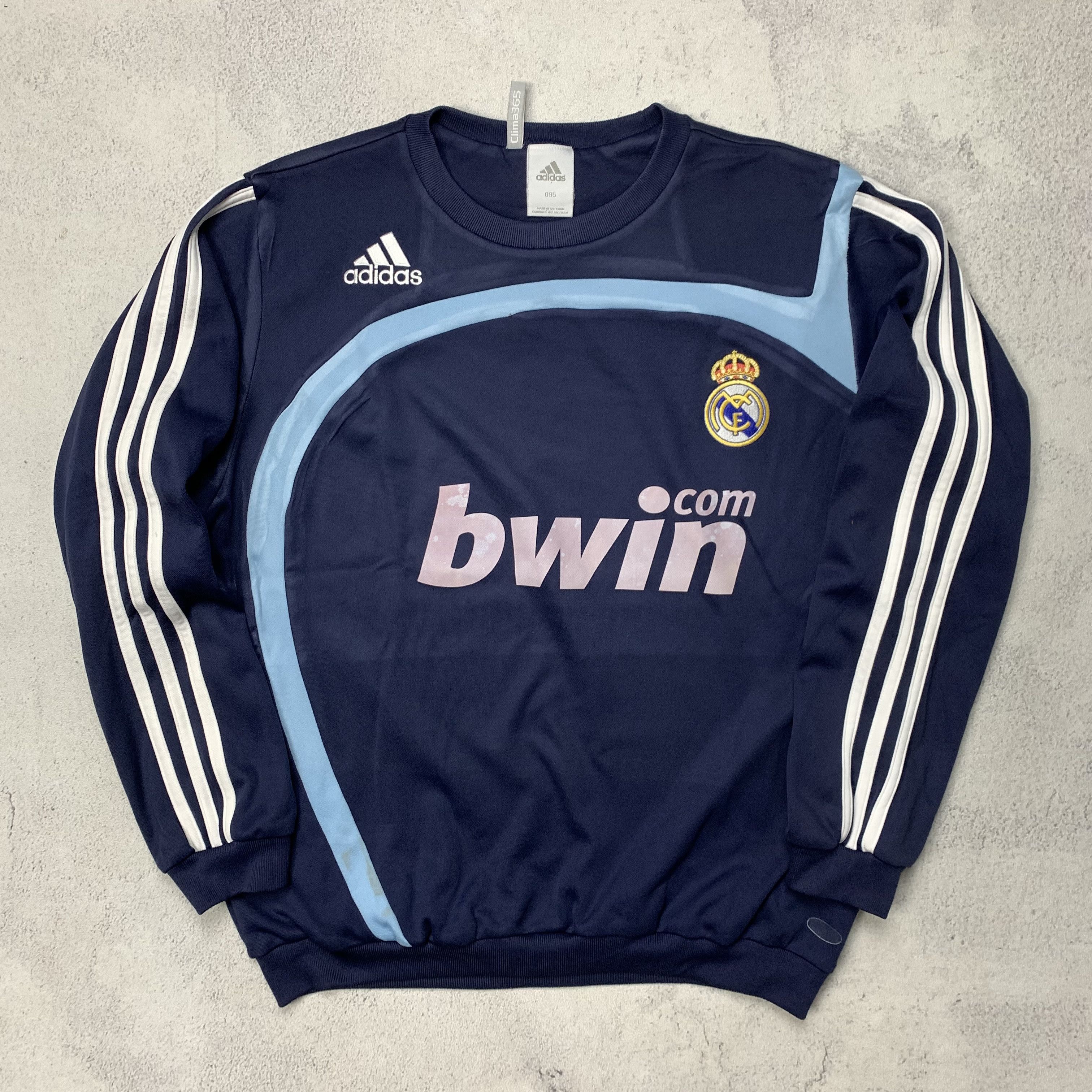 Adidas Vintage Adidas Real Madrid Y2K Sweatshirt Crewneck Size US S / EU 44-46 / 1 - 1 Thumbnail