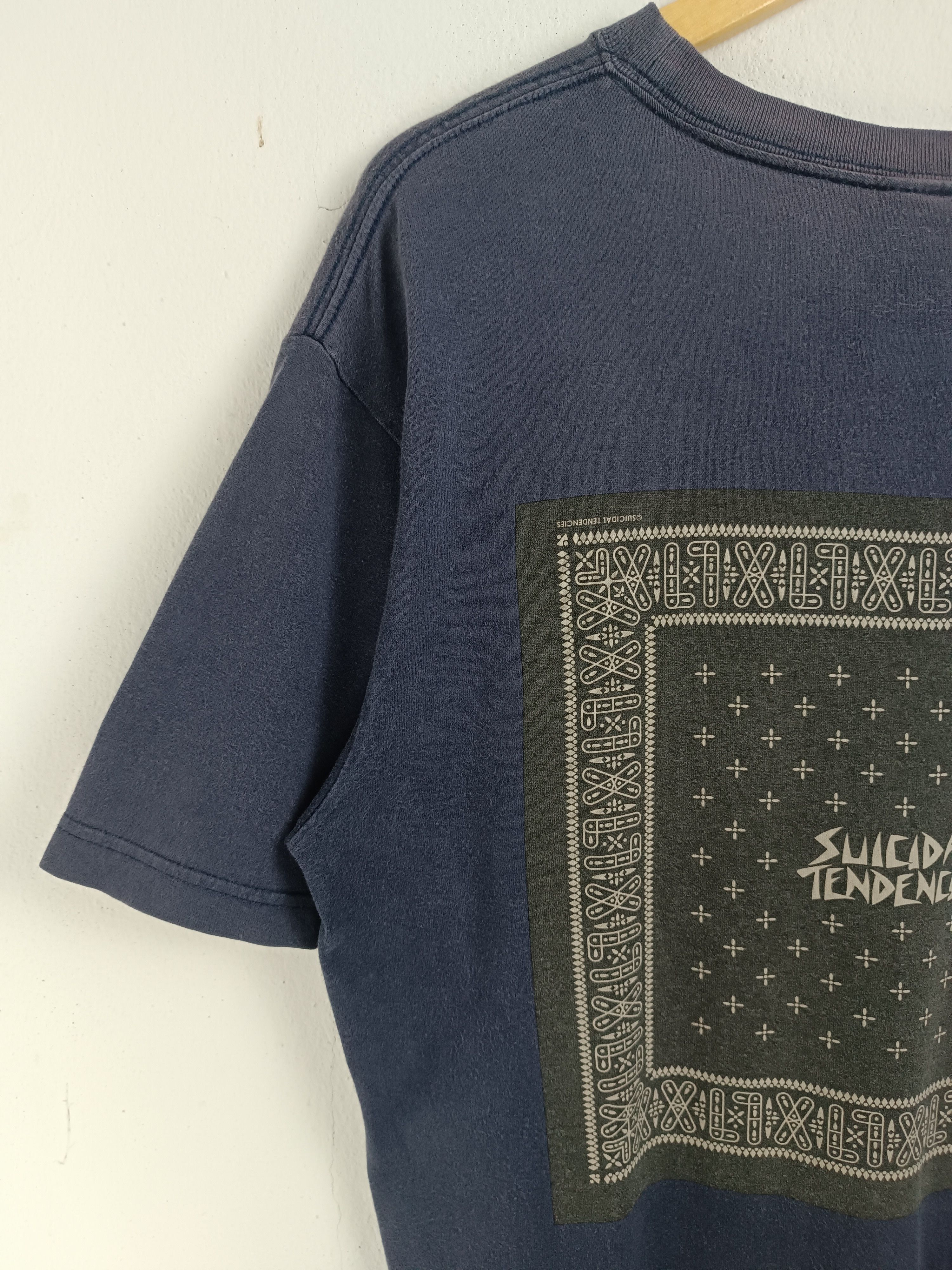 Band Tees VINTAGE FADED XLARGE X SUICIDAL TENDENCIES BANDANA VERY RARE Size US L / EU 52-54 / 3 - 13 Thumbnail