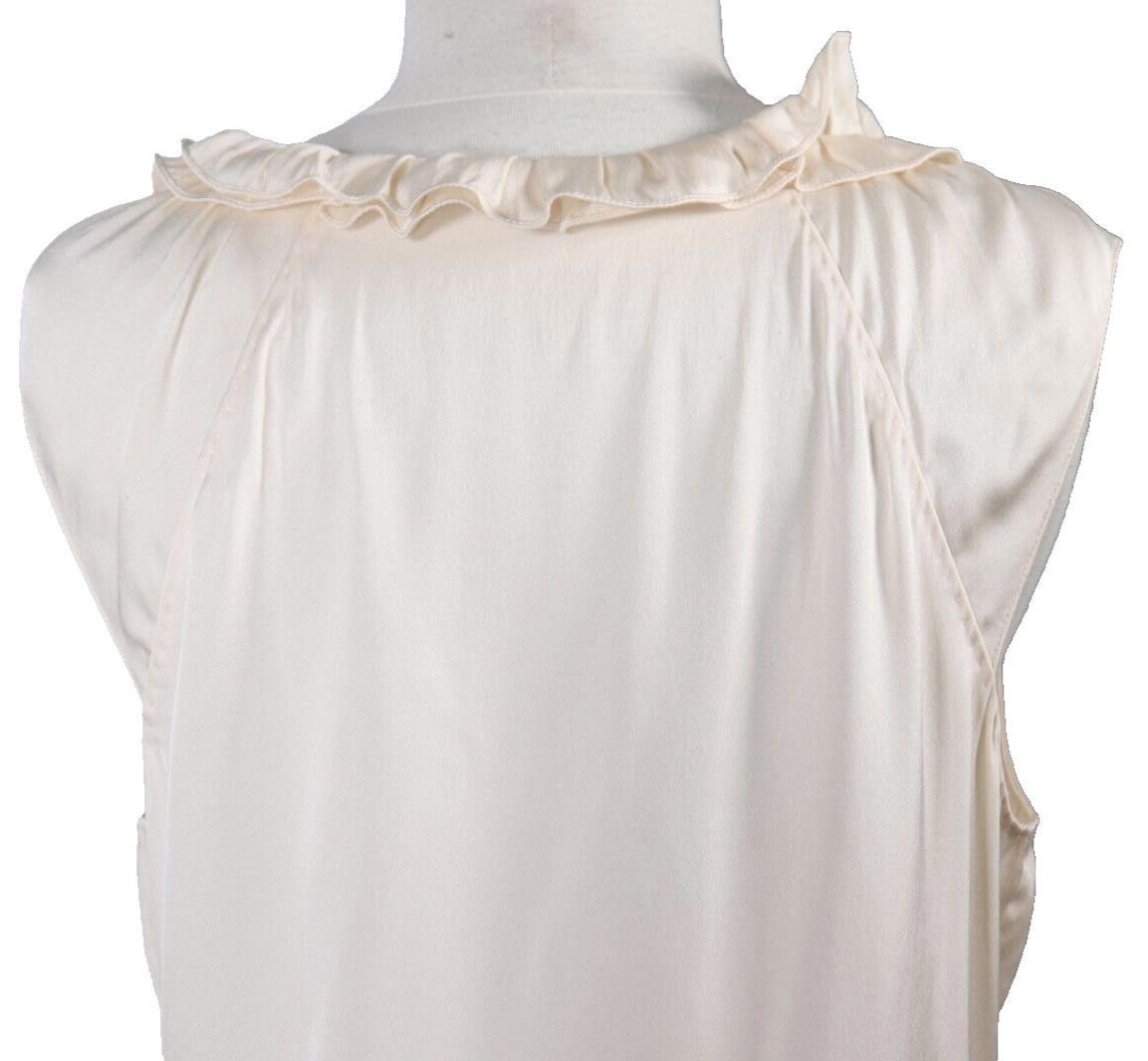 Elie Tahari Elie Tahari Medium Ivory Silk Satin Shirt Top V-Neck Blouse Size M / US 6-8 / IT 42-44 - 7 Thumbnail