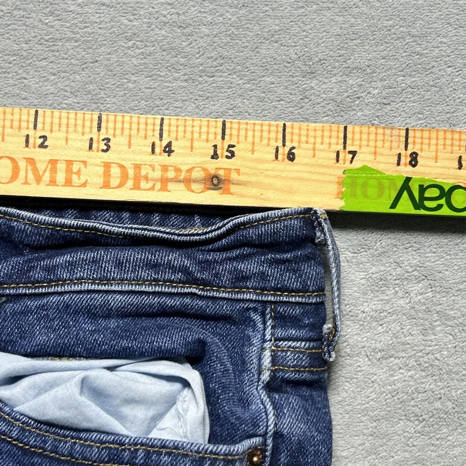 Old Navy Beyond Baggy Jeans Womens sz 10 33x31 Hamilton loose Baggie Size 33" - 10 Thumbnail