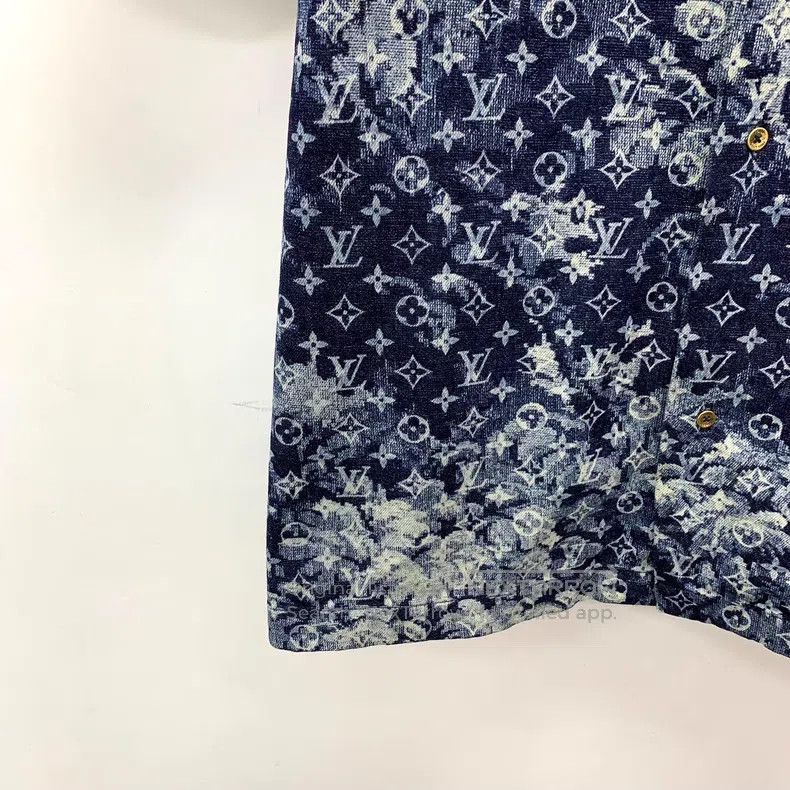 Louis Vuitton Louis Vuitton Dark blue tie-dye logo presbyopic full print Size US L / EU 52-54 / 3 - 4 Thumbnail