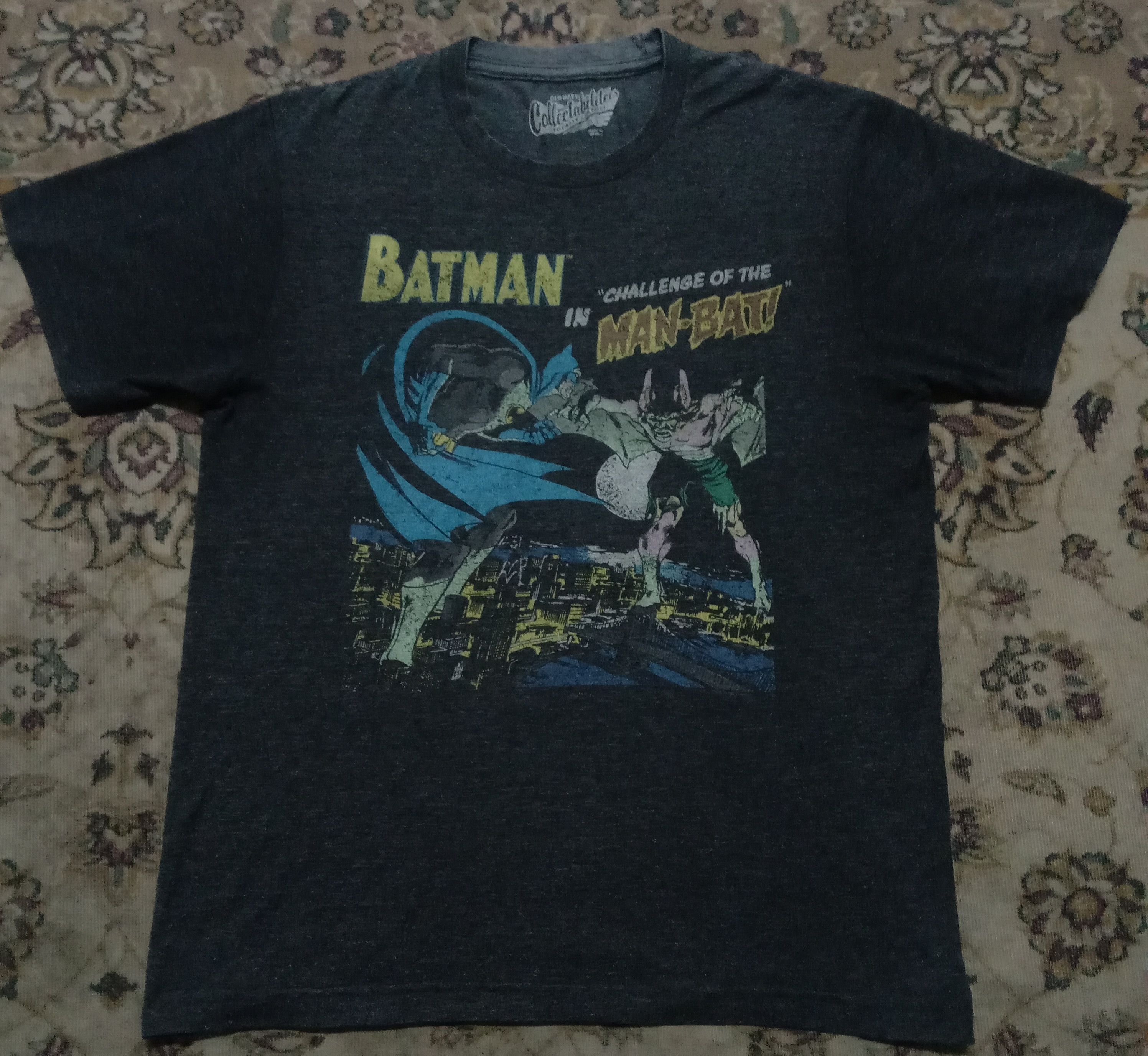 DC Comics × Marvel Comics × Vintage Vintage Y2K Batman Tshirt Dc Marvel Movie Venom Wolverine Size US M / EU 48-50 / 2 - 1 Thumbnail