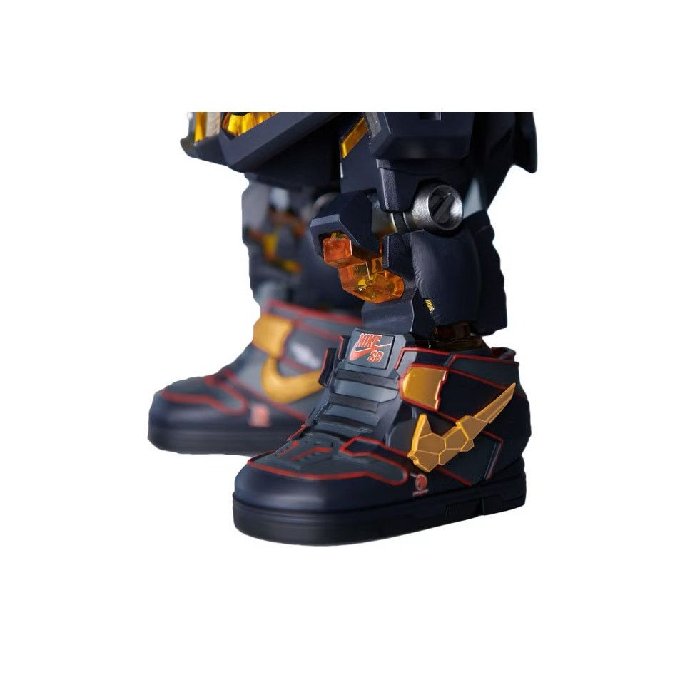 Nike NIKE SB X BANDAI GUNDAM BANSHEE 02 brand new sealed Size ONE SIZE - 3 Thumbnail