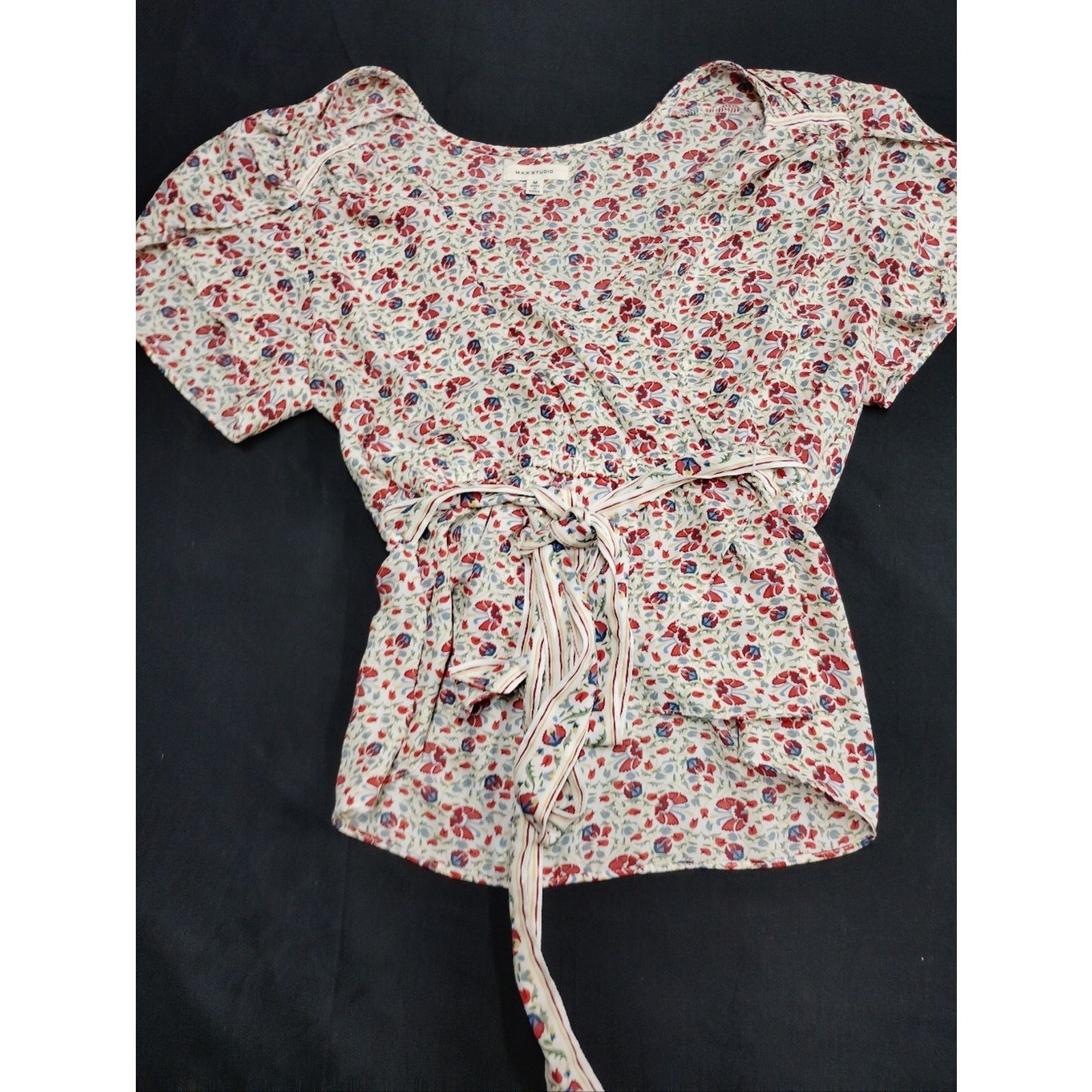 MAX&Co. Max Studio Button Floral Tie-Waist Blouse in Cream and Red Size M / US 6-8 / IT 42-44 - 1 Thumbnail