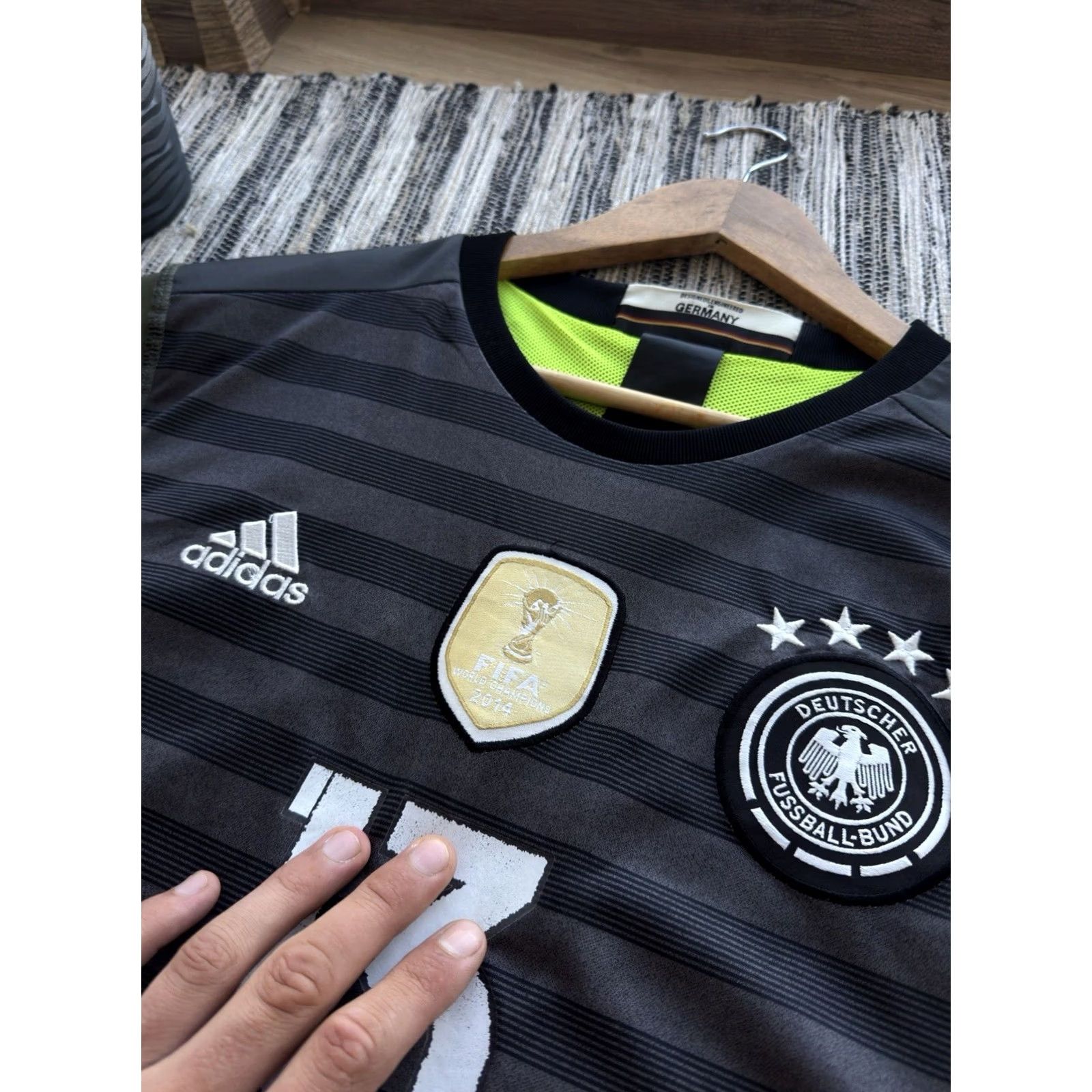 Adidas ADIDAS Germany 2016/17 EURO Away Football Shirt Jersey Thomas Müller L Mens Green Jersey 90s Retro FIFA Fans Size US L / EU 52-54 / 3 - 7 Thumbnail