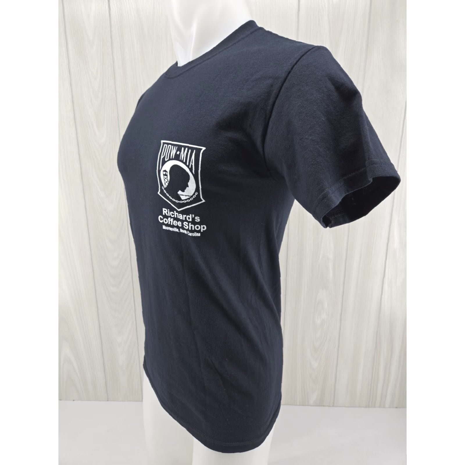 Gildan Gildan T-Shirt Unisex Adults Short Sleeve Crew Neck Double-Sided POW - MIA Richards Coffee Shop Sz Small Black Size US S / EU 44-46 / 1 - 4 Thumbnail