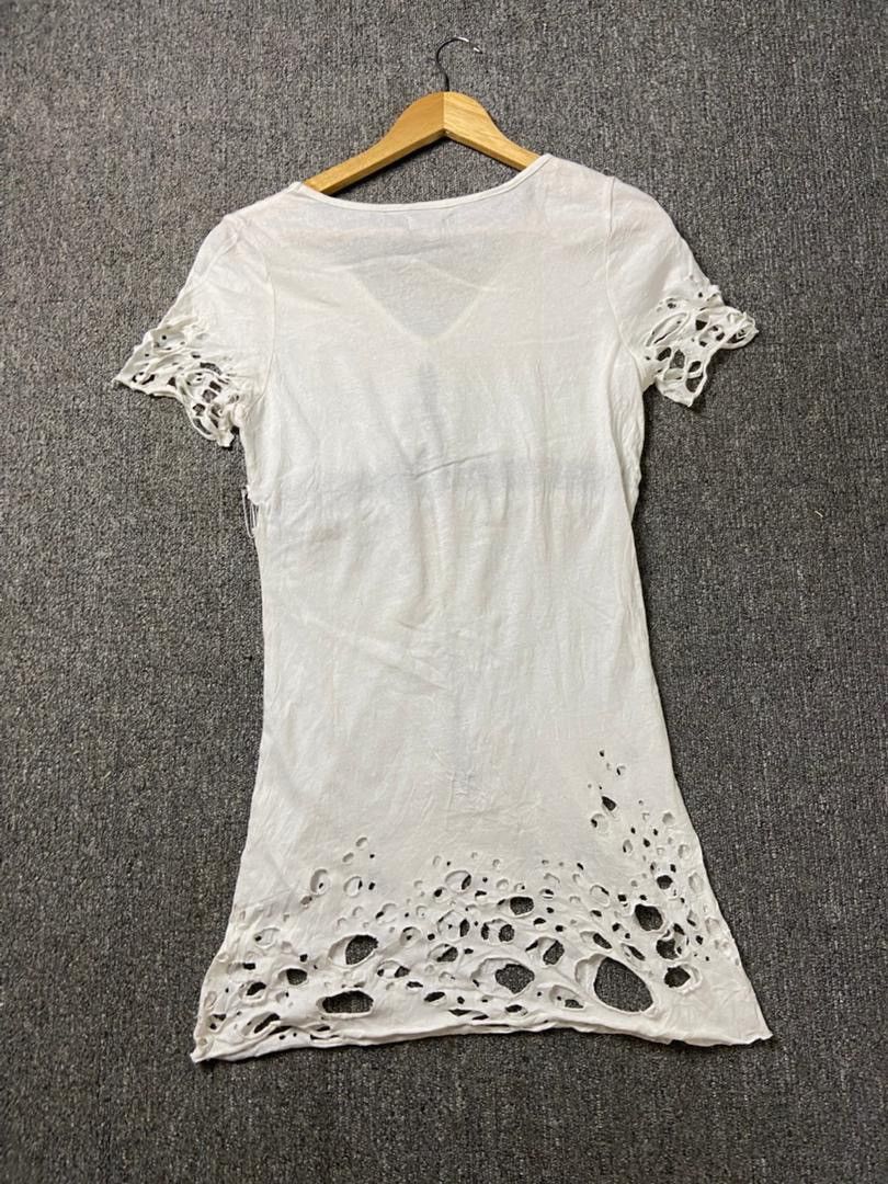 Japanese Brand Glad News Brand Distressed Safety Pin Tshirt (201) Size XS / US 0-2 / IT 36-38 - 2 Thumbnail