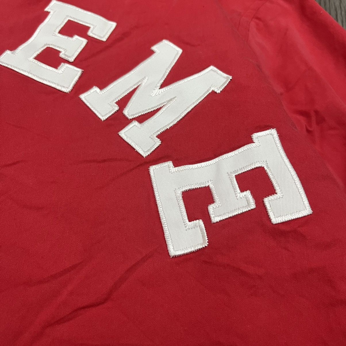 Champion × Supreme SS16 Supreme x Champion Windbreaker Hooded Red Size US S / EU 44-46 / 1 - 13 Thumbnail