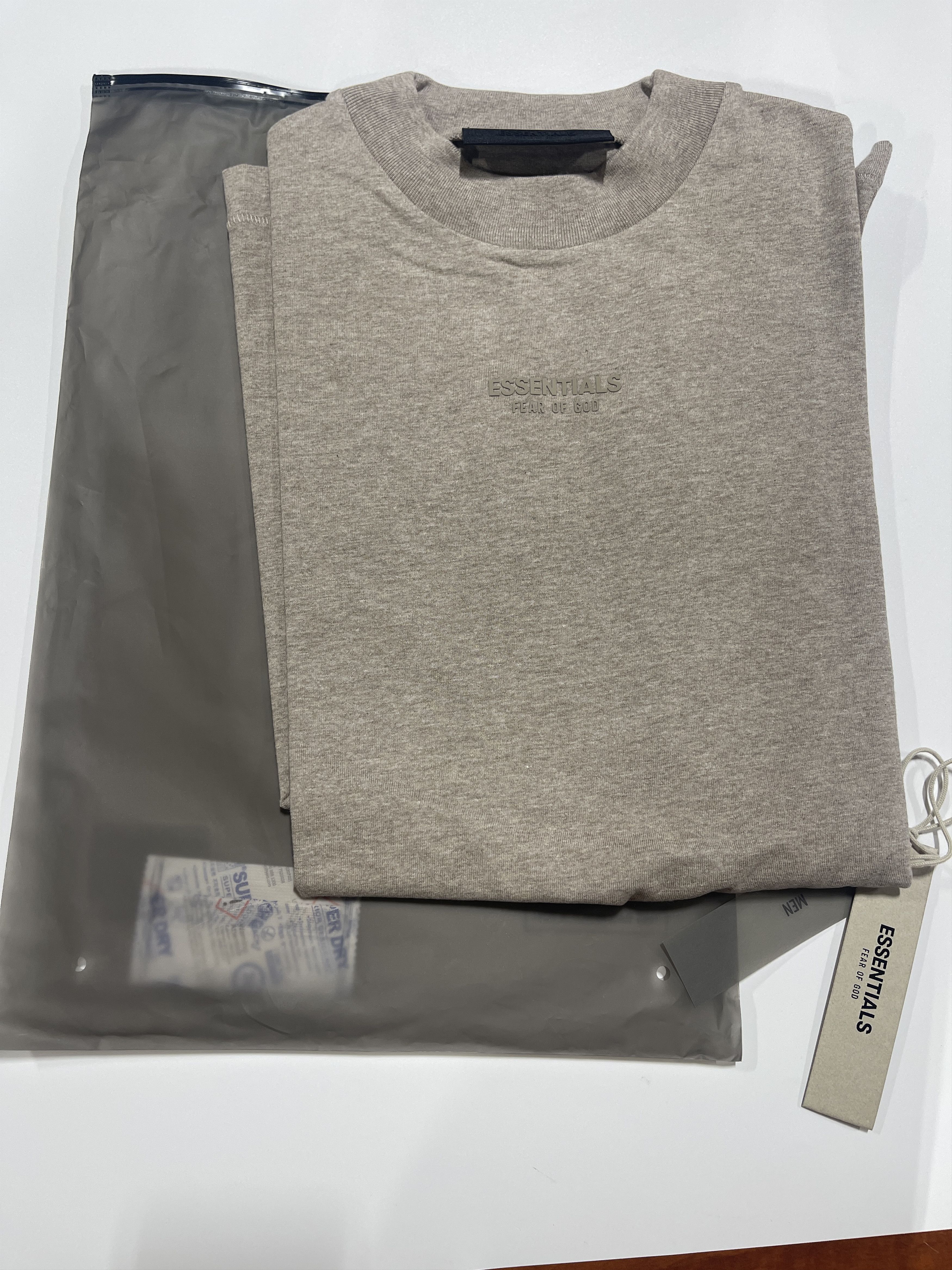 Fear of God 🔥 Fear of God Essentials T-shirt Core Heather Sz (S) Size US S / EU 44-46 / 1 - 4 Thumbnail