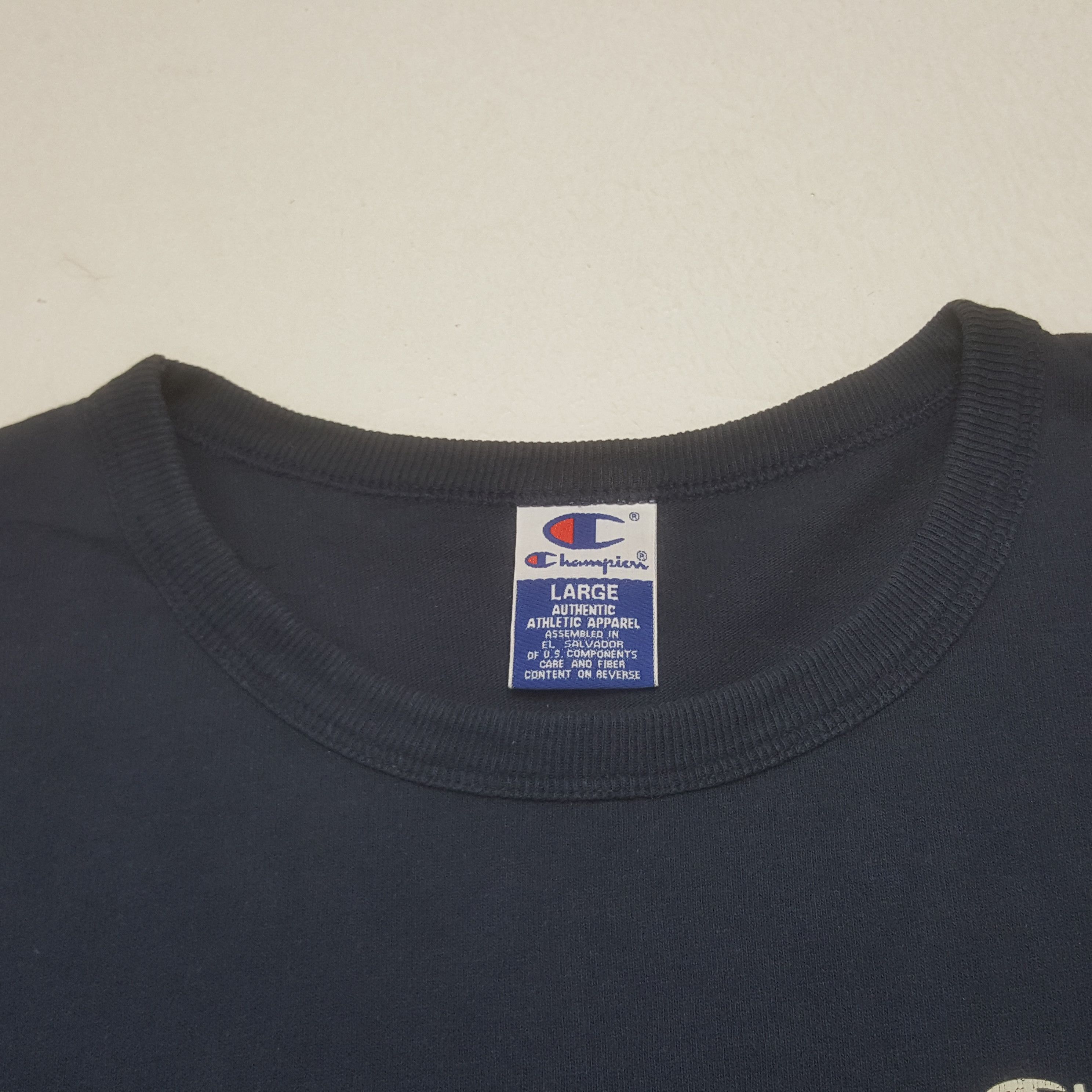 Champion × Vintage Vintage Champion Small Logo Nice Tshirt Size US XL / EU 56 / 4 - 4 Thumbnail