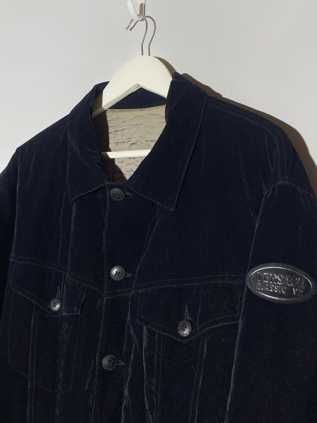 Vintage Vintage 90s Versace Classic V2 Rare Corduroy Velvet Jacket Size US XL / EU 56 / 4 - 4 Thumbnail