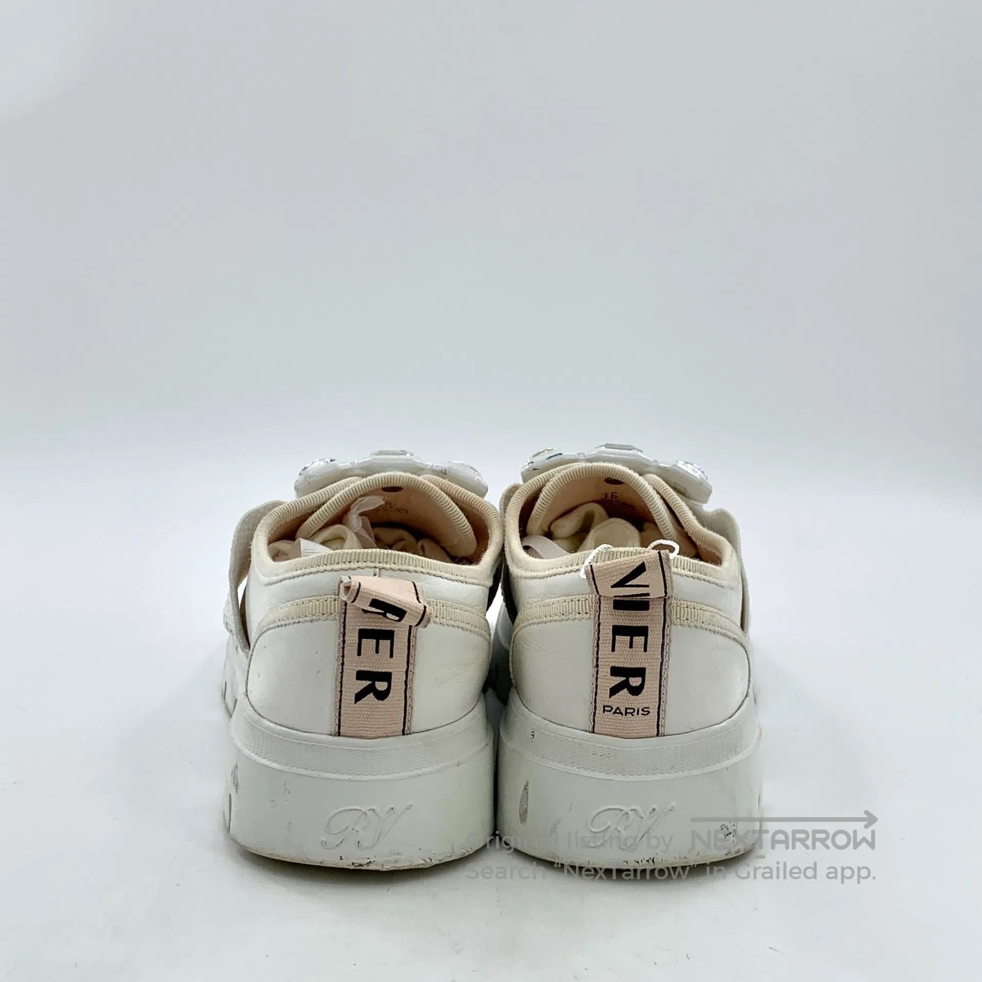 Roger Vivier Roger Vivier White buckle diamond-studded casual low-heele Size US 5.5 / IT 35.5 - 4 Thumbnail
