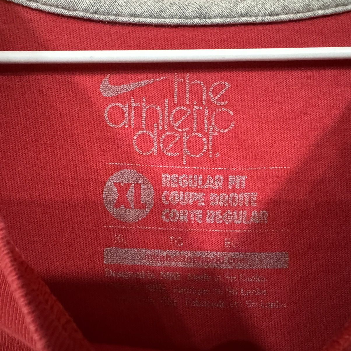 Nike Nike Sleeveless Shirt Embroidered Check Swoosh Size XL Red Size US XL / EU 56 / 4 - 7 Thumbnail