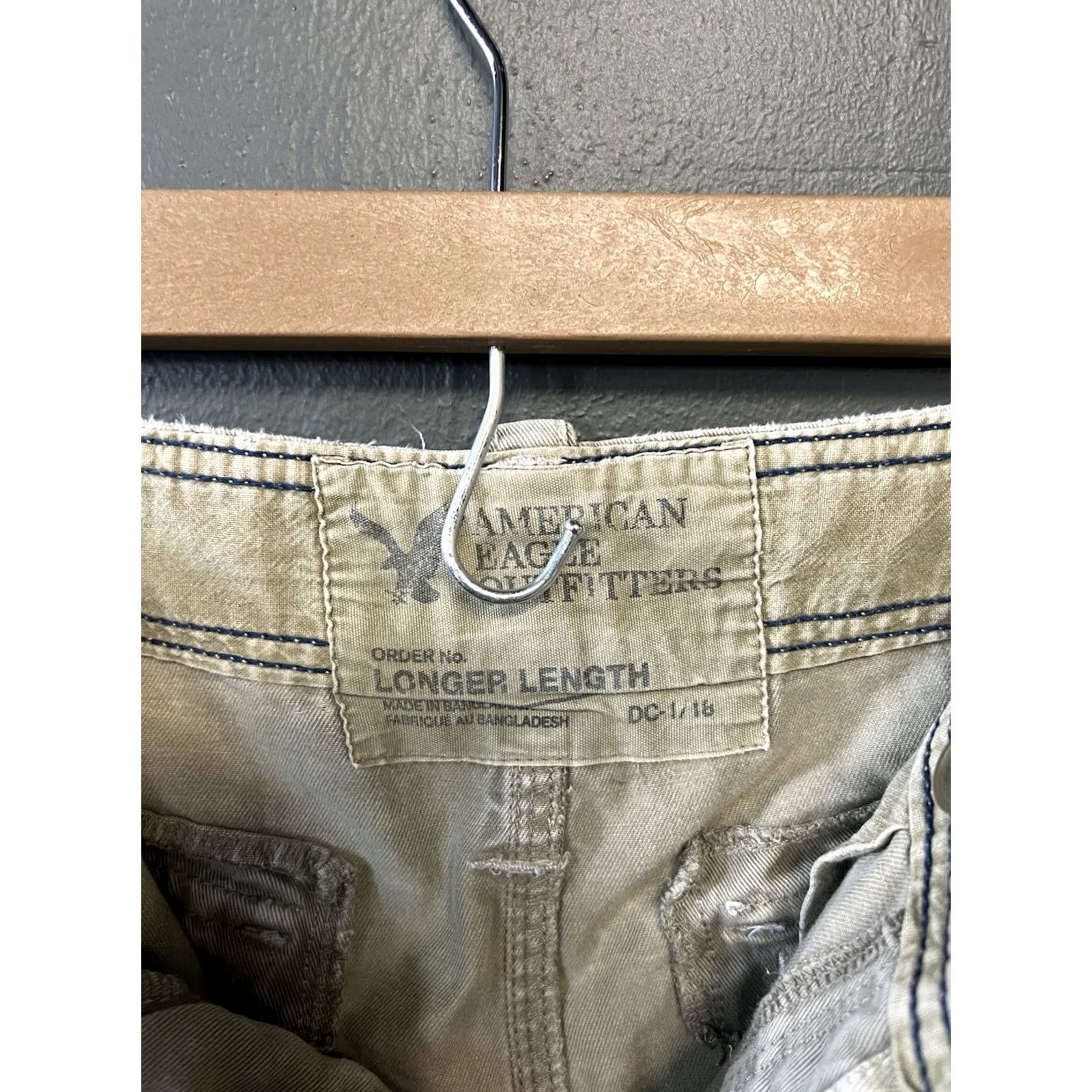 American Eagle Outfitters Y2K American Eagle Mens Cargo Shorts Brown 30 Size Regular Mens Color Brown Cargo Shorts 90s American Mens Size US 30 / EU 46 - 3 Thumbnail