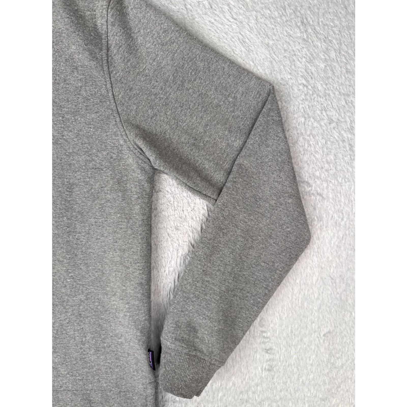 Patagonia Patagonia Sweatshirt Hoodie Womens Large Gray Crew Neck Teardrop Live Simply Camp Logo Pockets 3-Season Fleece Size L / US 10 / IT 46 - 2 Thumbnail