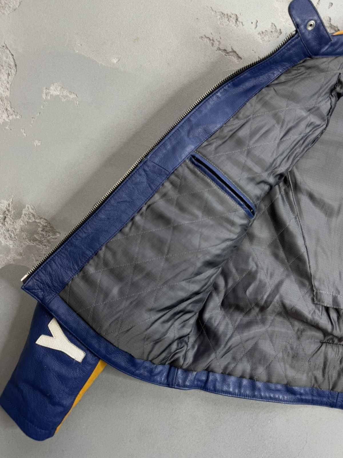 Other VINTAGE RACING LEATHER JACKET V/46 VALENTINO ROSSI STYLE Size US XXL / EU 58 / 5 - 12 Thumbnail