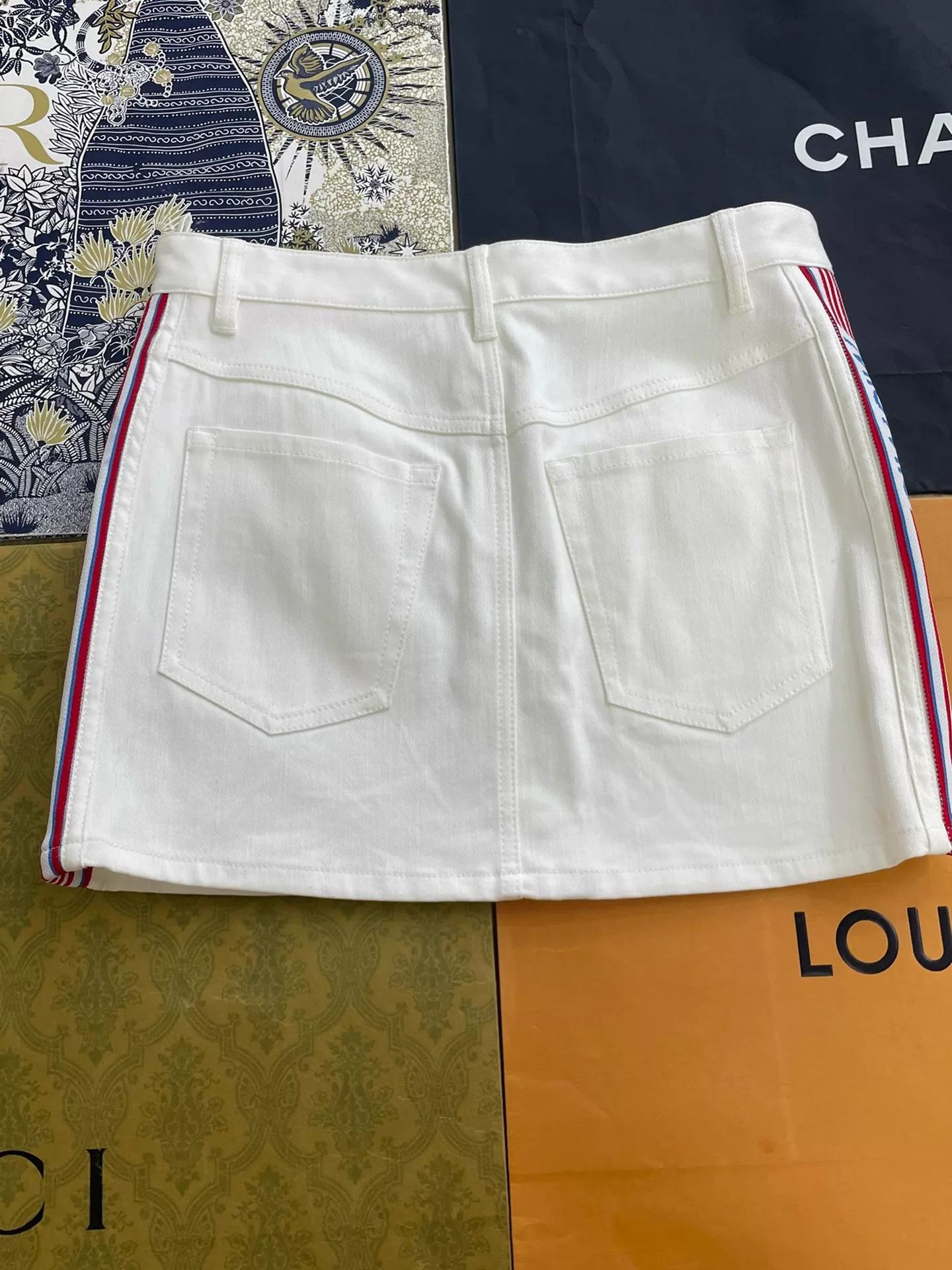Miu Miu MIU MIU White Denim Skirt Size 38 (New, Versatile) Size 26" / US 2 / IT 38 - 2 Thumbnail