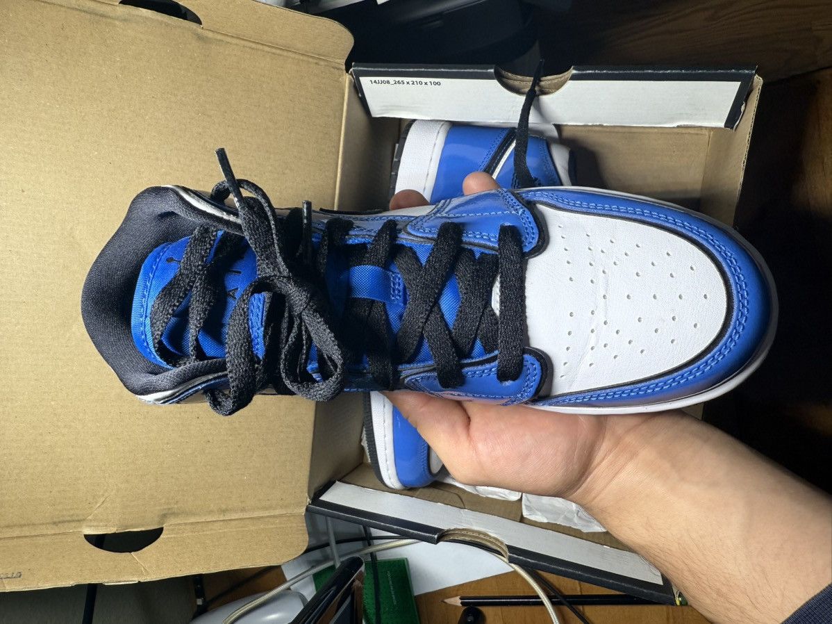 Jordan Brand × Nike Jordan 1 Mid Signal Blue (GS) Size US 4.5 / IT 34.5 - 7 Thumbnail