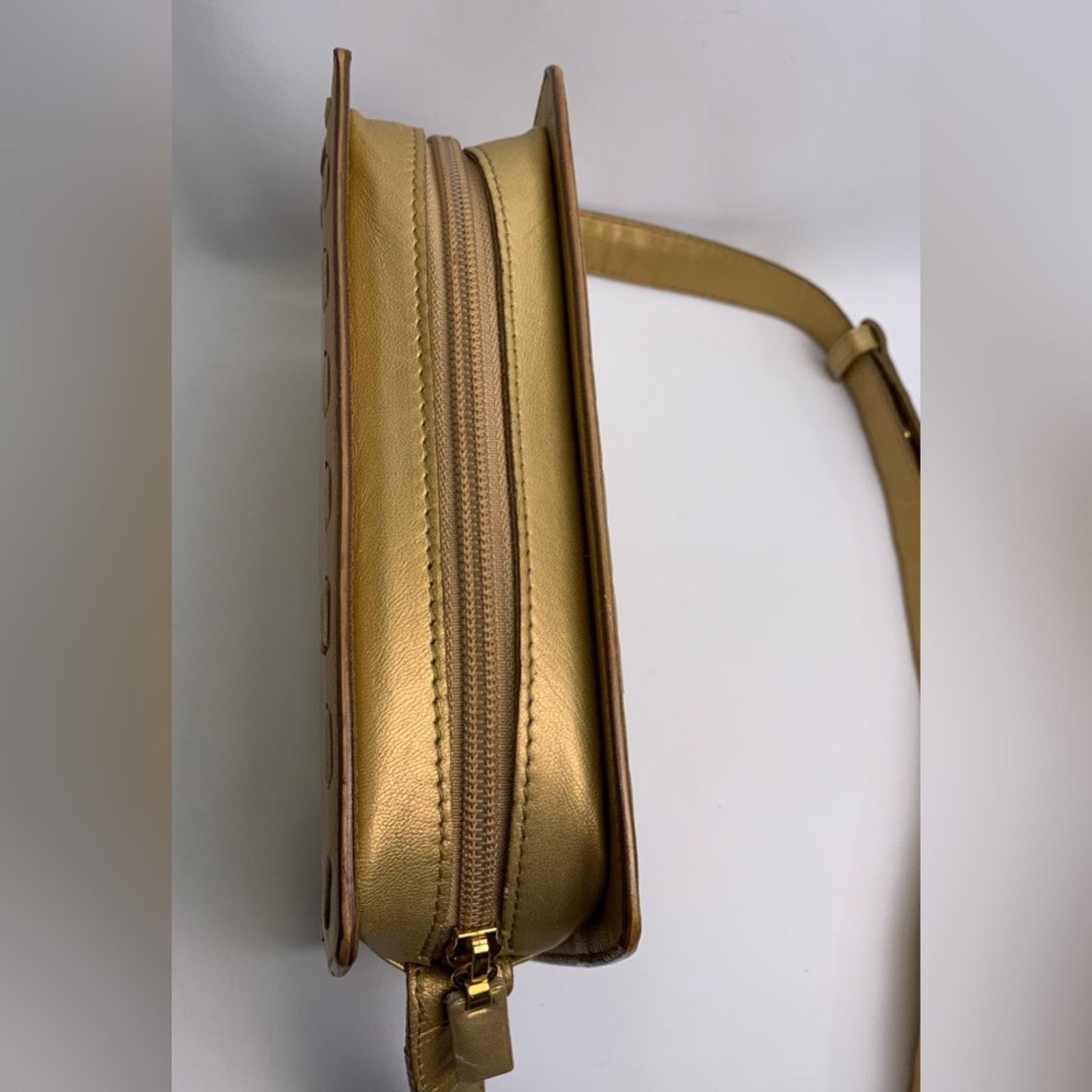Bottega Veneta Rare Unique Bottega Veneta Gold Crossbody Bag Size ONE SIZE - 4 Thumbnail
