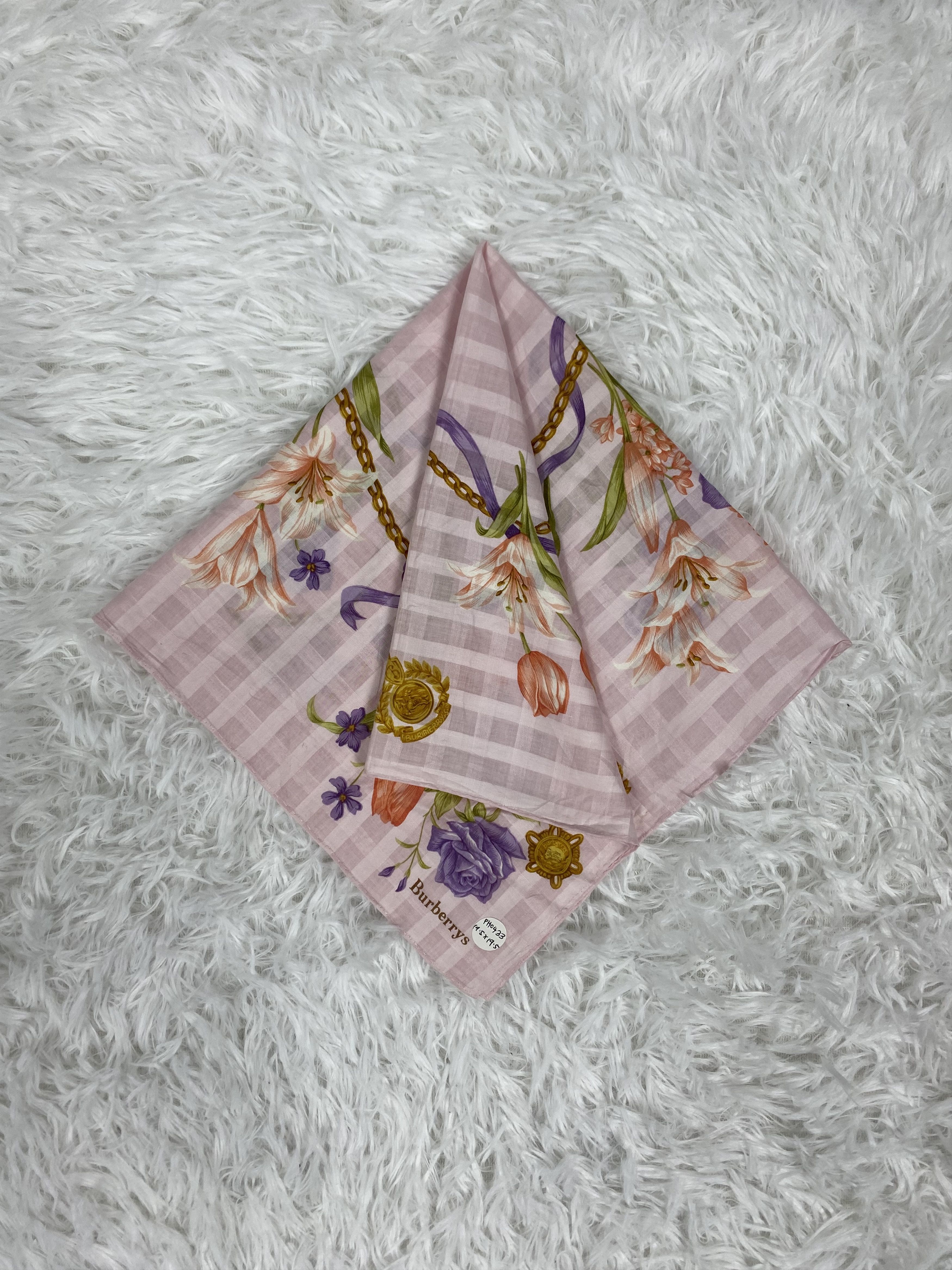 Burberry Vintage Burberry Handkerchief Neckerchief PH0433 Size ONE SIZE - 1 Thumbnail