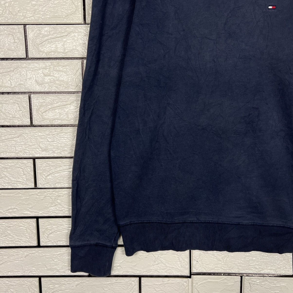 Tommy Hilfiger TOMMY HILFIGER Small Logo Crewneck Sweatshirt #4272-C194 Size US M / EU 48-50 / 2 - 5 Thumbnail