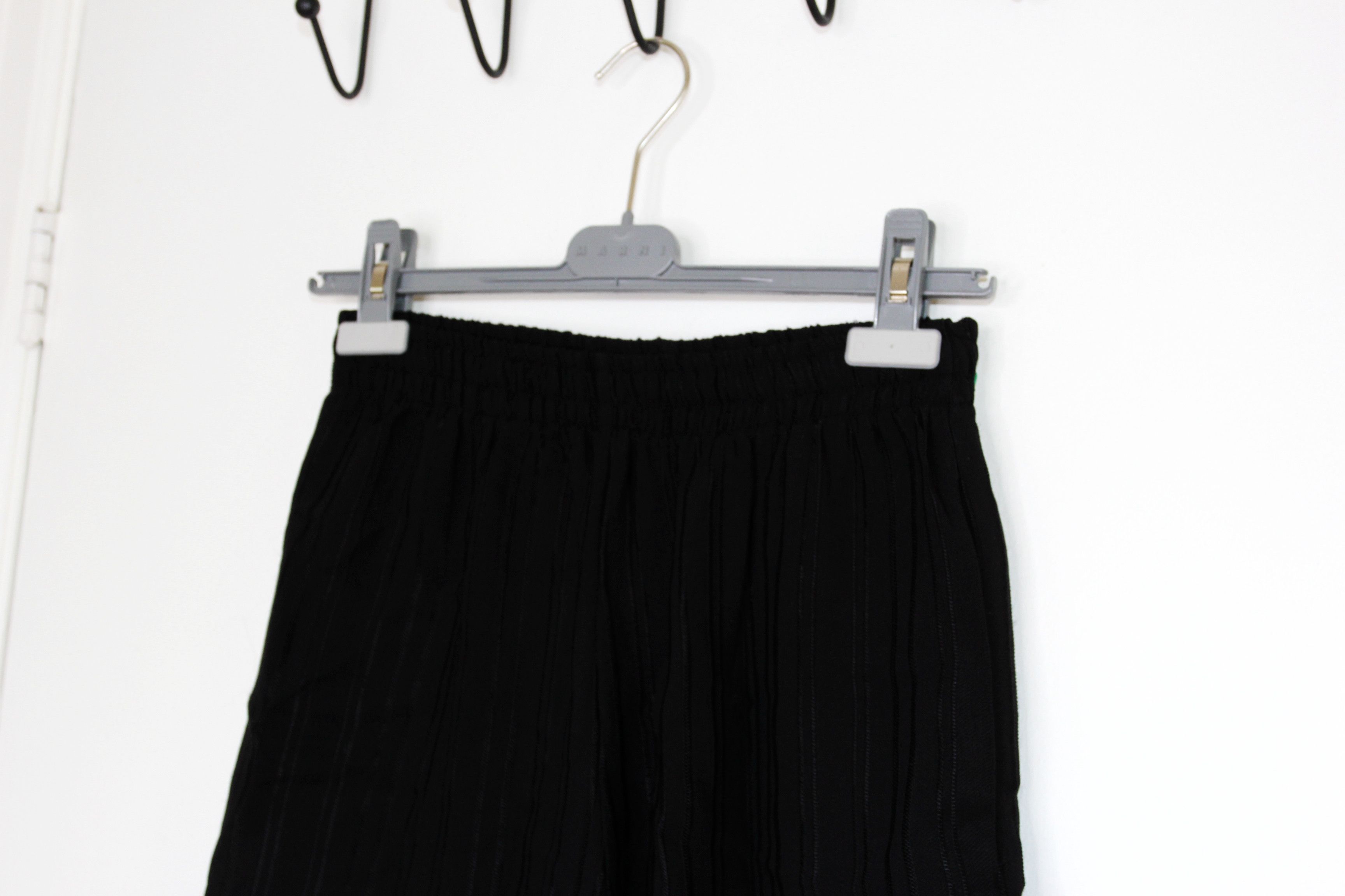 Ernest W. Baker BNWT SS25 ERNEST W. BAKER PIN STRIPE SPORT SHORTS XS Size US 28 / EU 44 - 4 Thumbnail