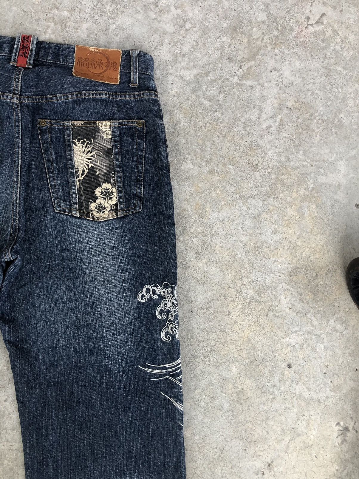 Karakuri Tamashii Karakuri Tamashii Embroidered Jeans Multipocket Size US 33 - 10 Thumbnail