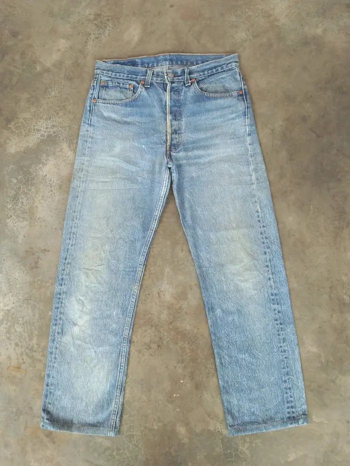 Levi's 80s Vintage Levis 501 xx Made In USA Distressed Jeans 31x29 Size US 31 - 1 Thumbnail
