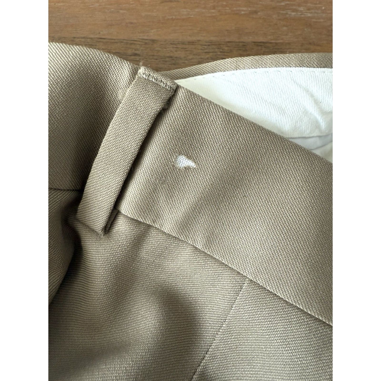 Hugo Boss VINTAGE Hugo Boss Beige Wool Dress Pants Mens 34x31 Pleated Straight Leg Office Trousers Size US 35 - 6 Thumbnail