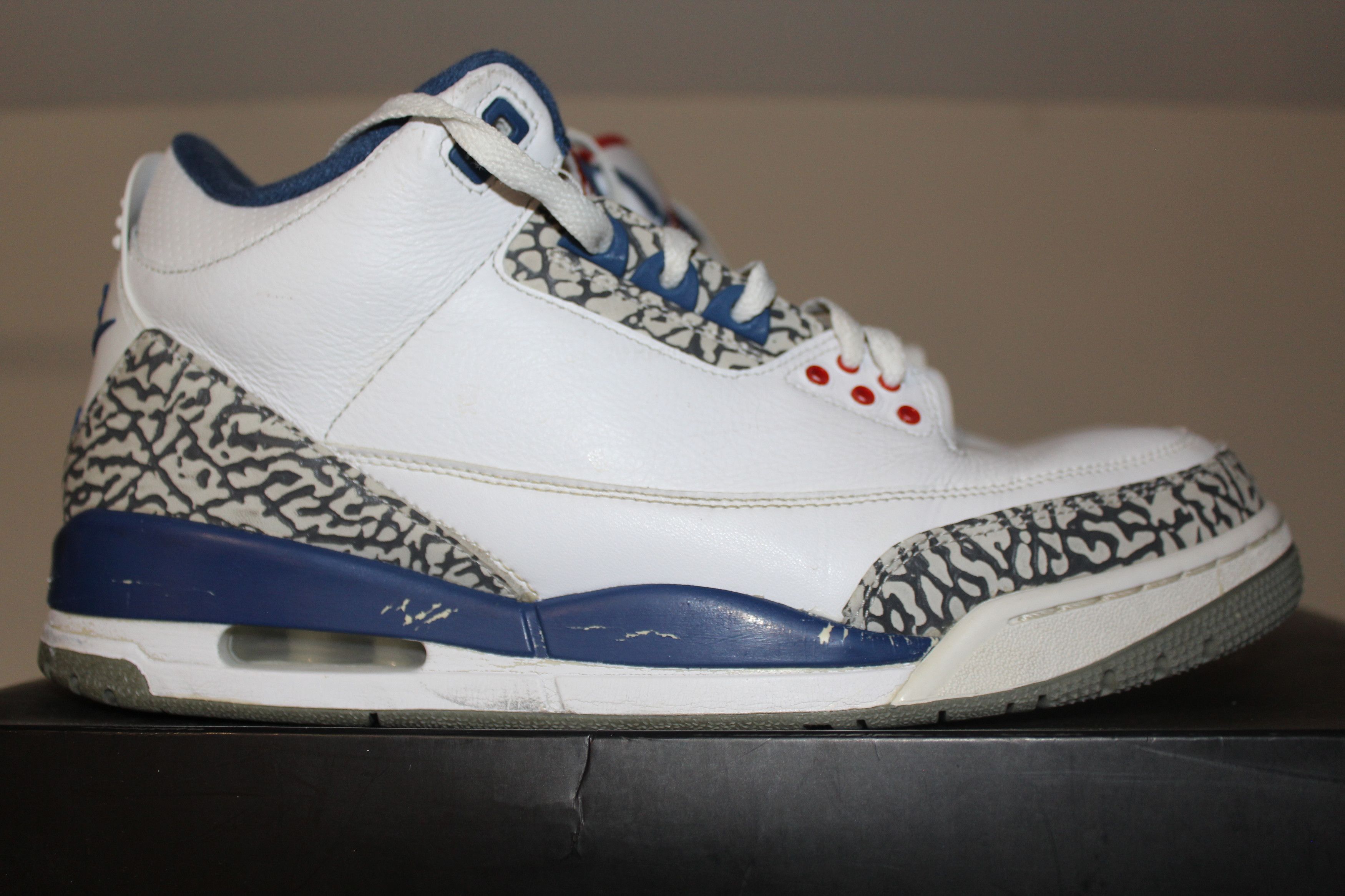 Jordan Brand Air Jordan 3 Retro 2016 True Blue Size 11 Restoration Size US 11 / EU 44 - 4 Thumbnail