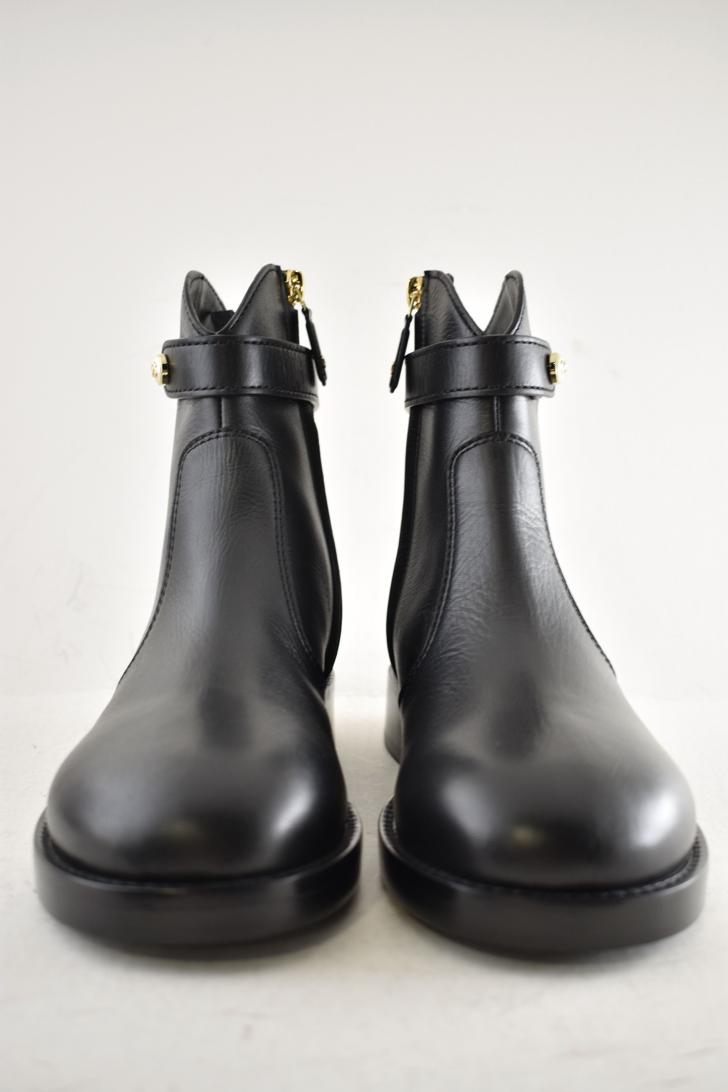 Chanel Chanel 24K Leather Pearl CC Western Short Ankle Boots 37 Size US 7 / IT 37 - 6 Thumbnail