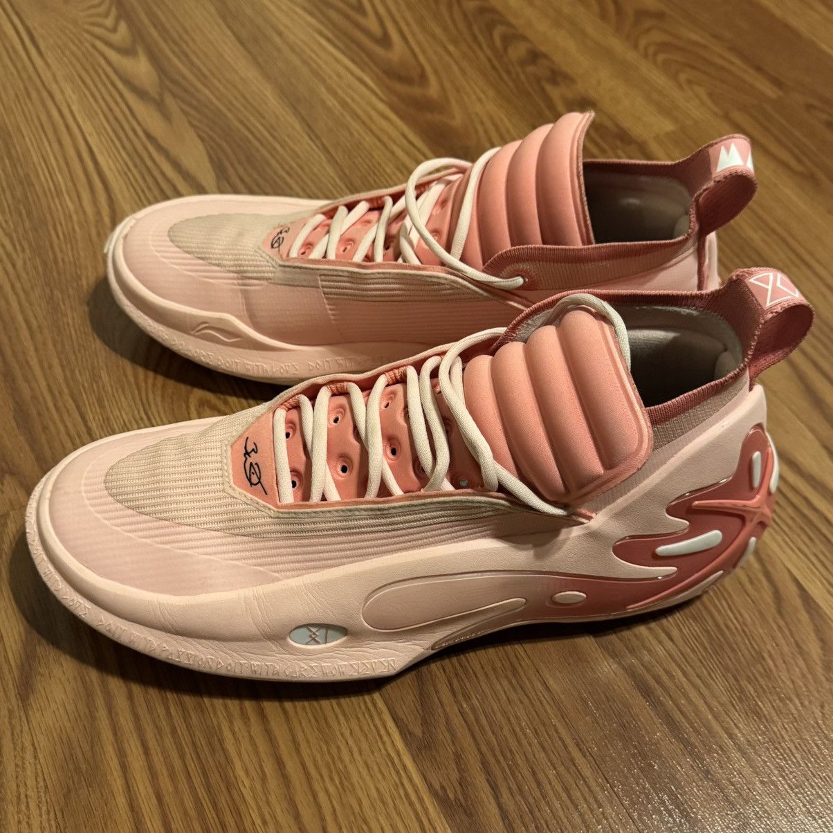 Li-Ning Li Ning basketball shoes. Size 11.5 ABAUO49-5 Size US 11.5 / EU 44-45 - 2 Thumbnail