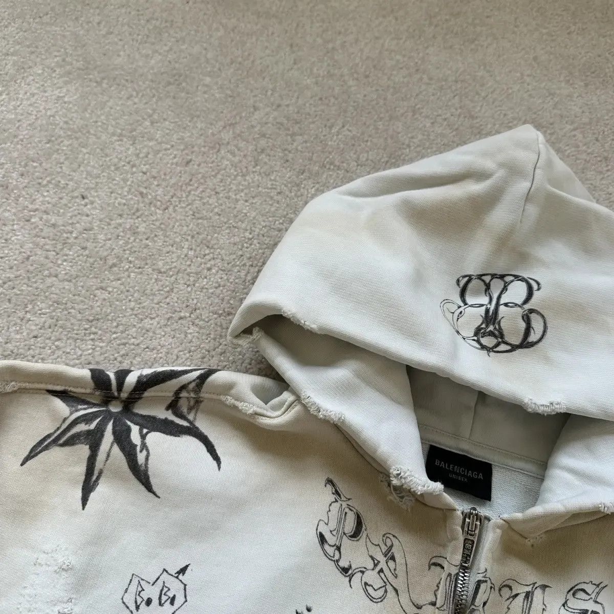 Balenciaga SS24 TATTOO ZIPUP HOODIE Size US M / EU 48-50 / 2 - 8 Thumbnail