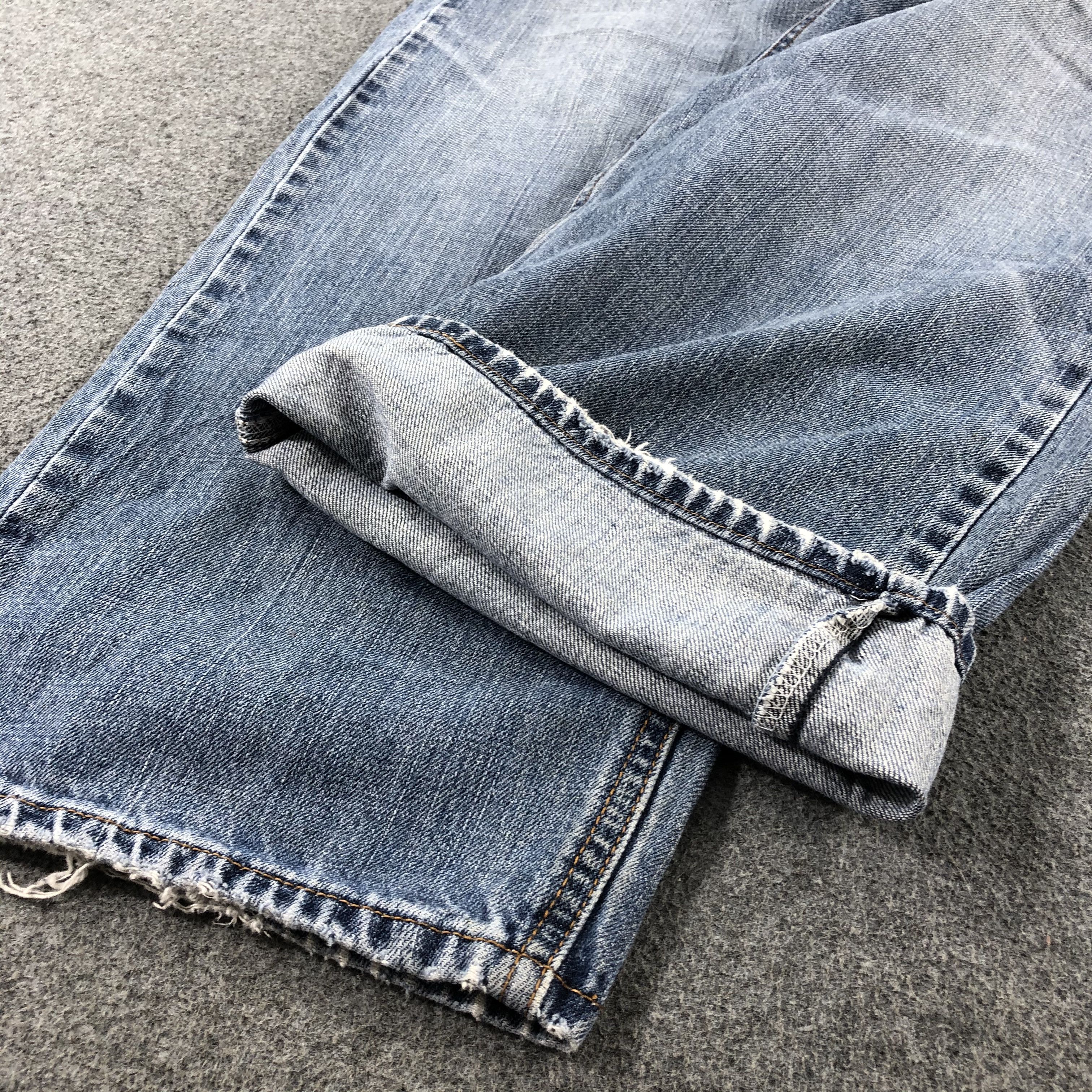 Levi's Vintage Blue Wash Levis 559 Jeans-J2459 Size US 37 - 7 Thumbnail